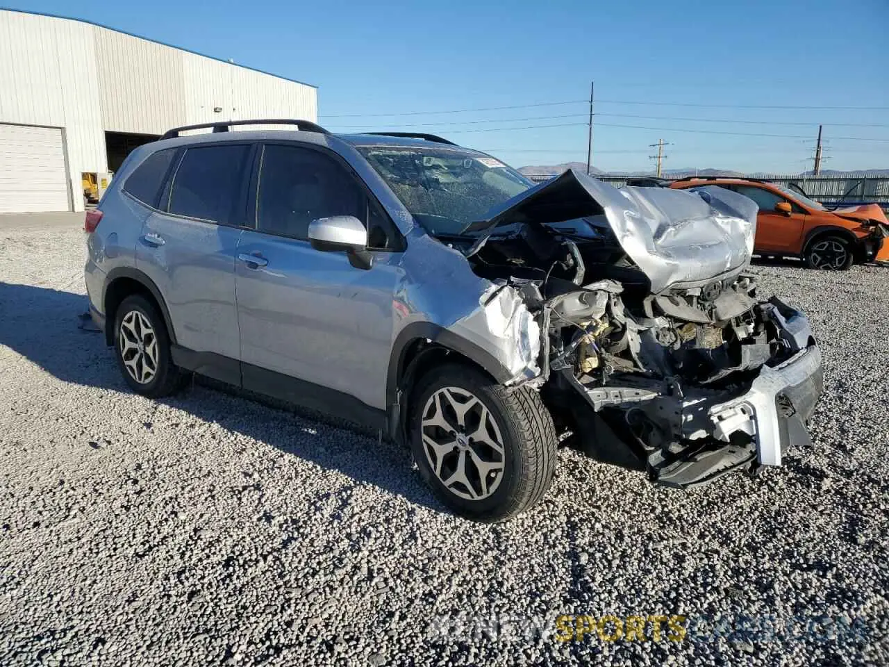 4 Photograph of a damaged car JF2SKAEC0KH526291 SUBARU FORESTER 2019