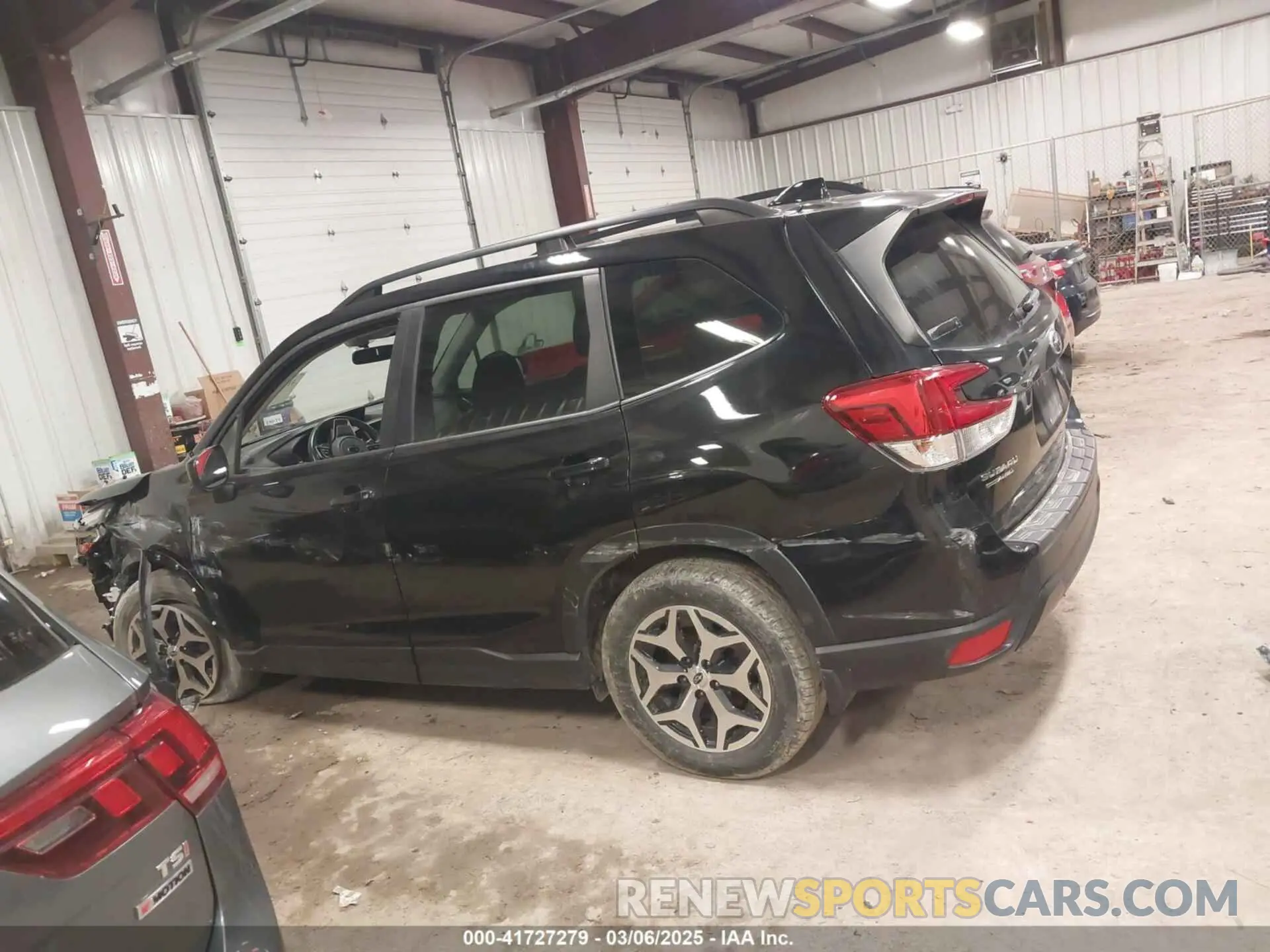14 Photograph of a damaged car JF2SKAEC4KH535317 SUBARU FORESTER 2019
