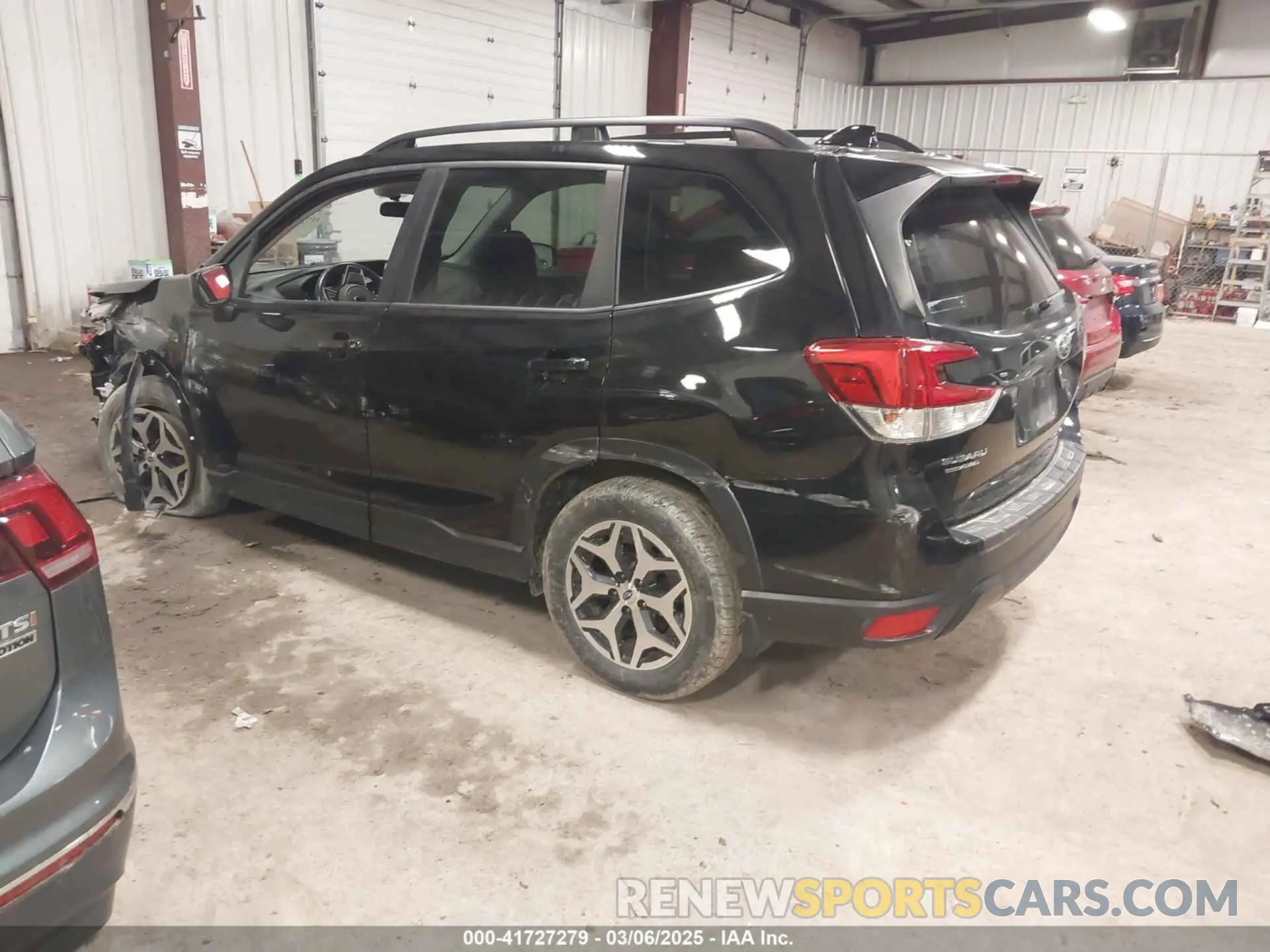 3 Photograph of a damaged car JF2SKAEC4KH535317 SUBARU FORESTER 2019