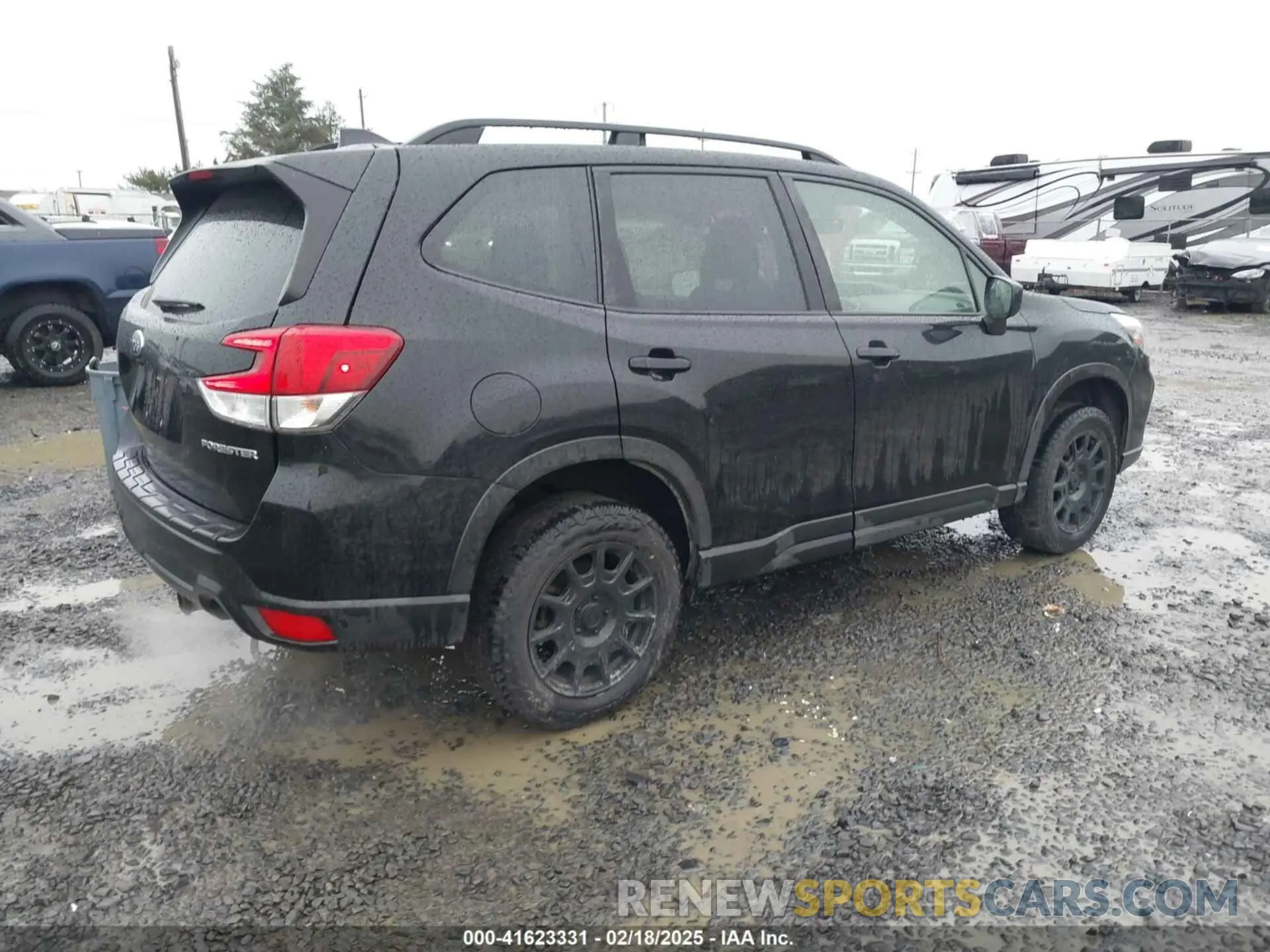 4 Photograph of a damaged car JF2SKAEC6KH551325 SUBARU FORESTER 2019