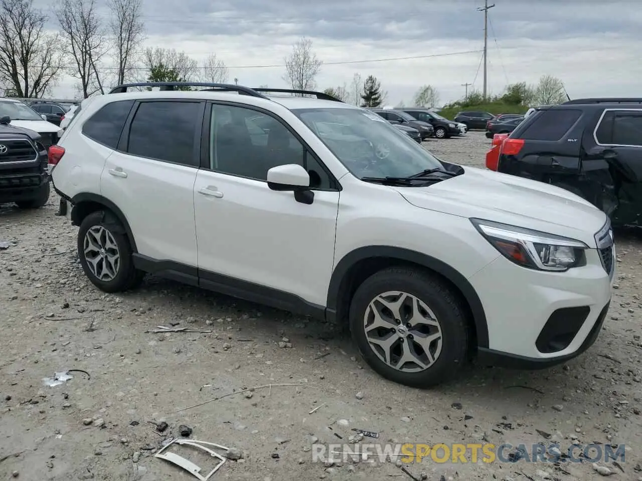 4 Photograph of a damaged car JF2SKAECXKH487418 SUBARU FORESTER 2019