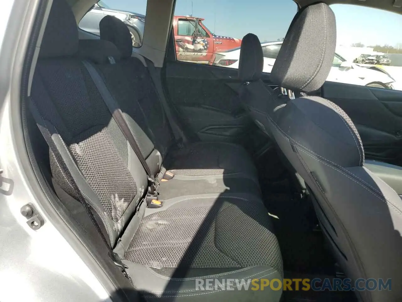 10 Photograph of a damaged car JF2SKAGC2KH462848 SUBARU FORESTER 2019