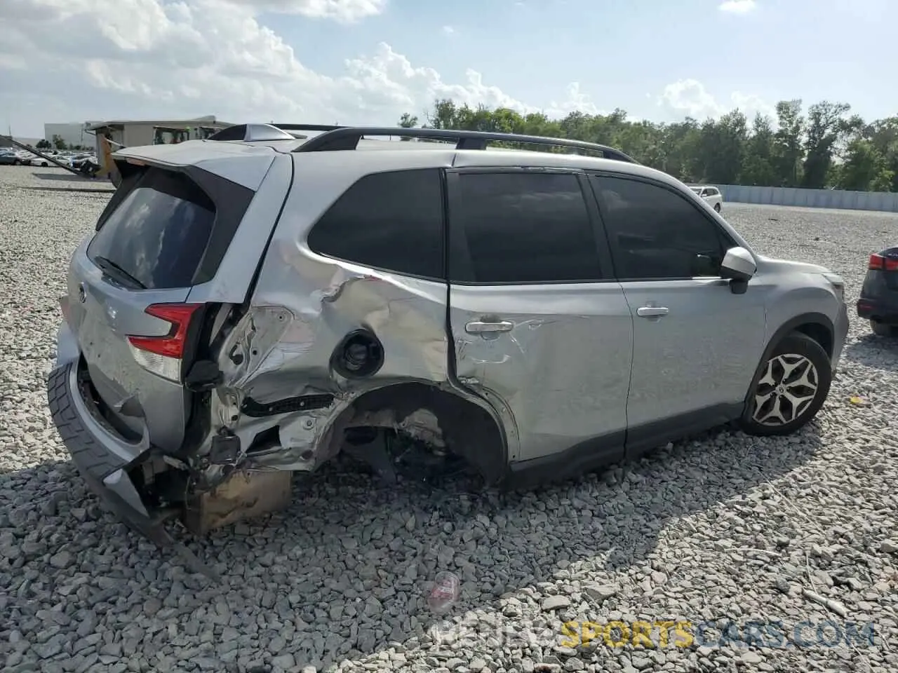 3 Photograph of a damaged car JF2SKAGC3KH424836 SUBARU FORESTER 2019