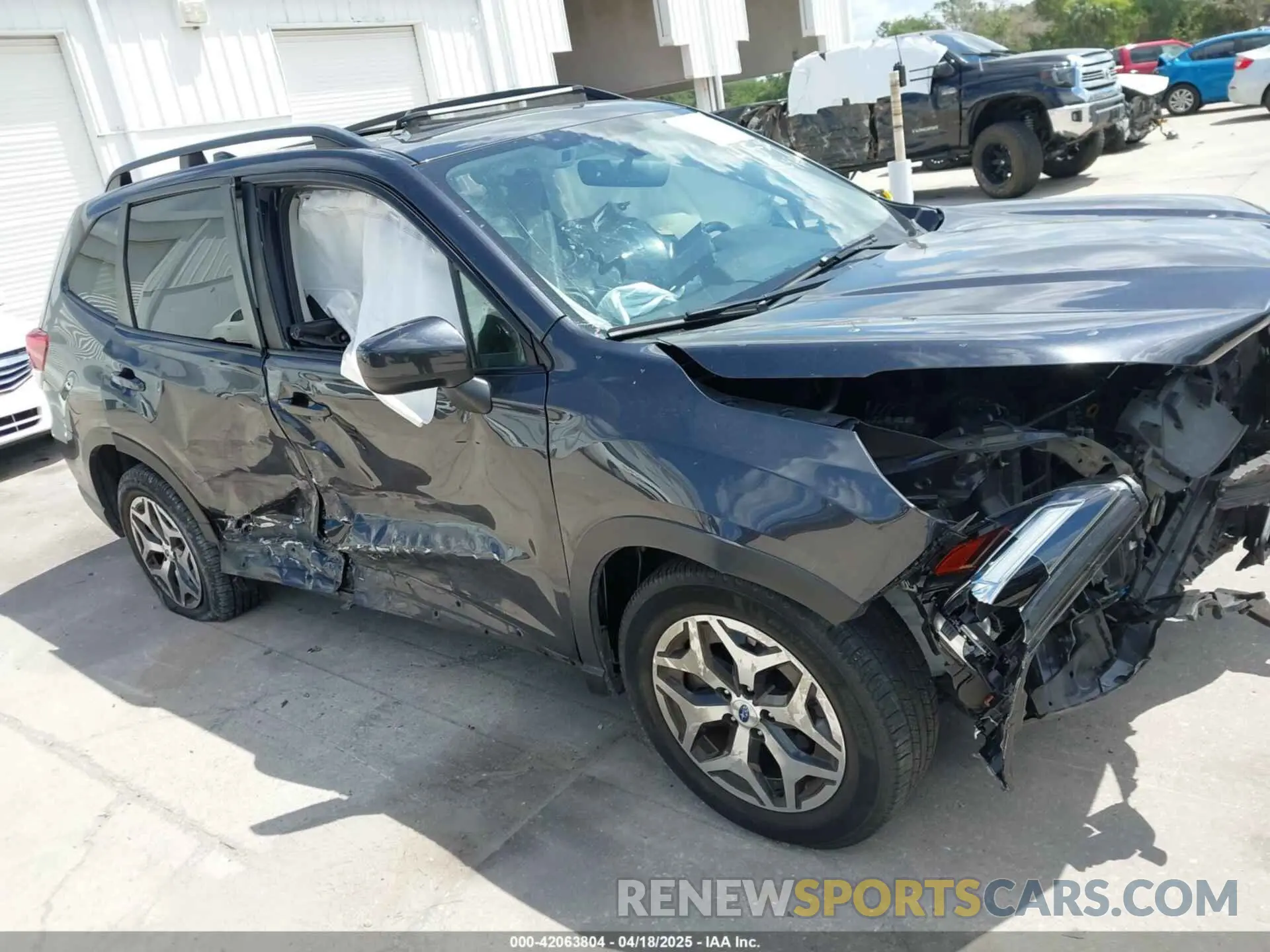 1 Photograph of a damaged car JF2SKAGC5KH449320 SUBARU FORESTER 2019