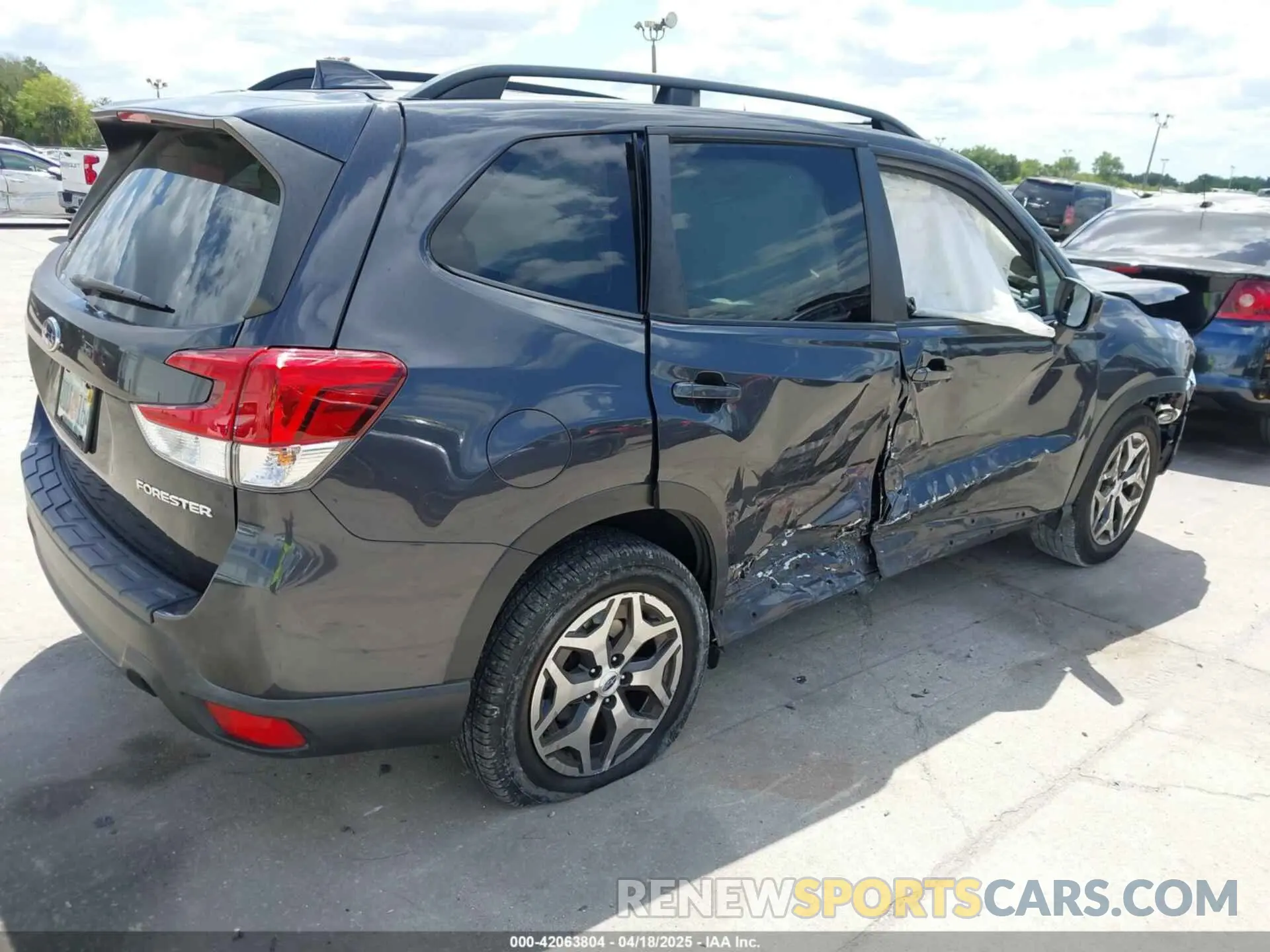 4 Photograph of a damaged car JF2SKAGC5KH449320 SUBARU FORESTER 2019