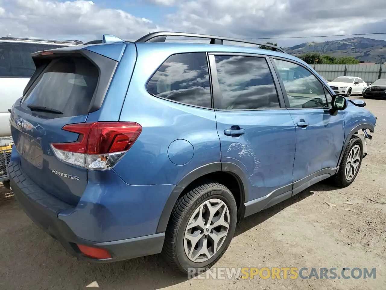 3 Photograph of a damaged car JF2SKAGC5KH449382 SUBARU FORESTER 2019