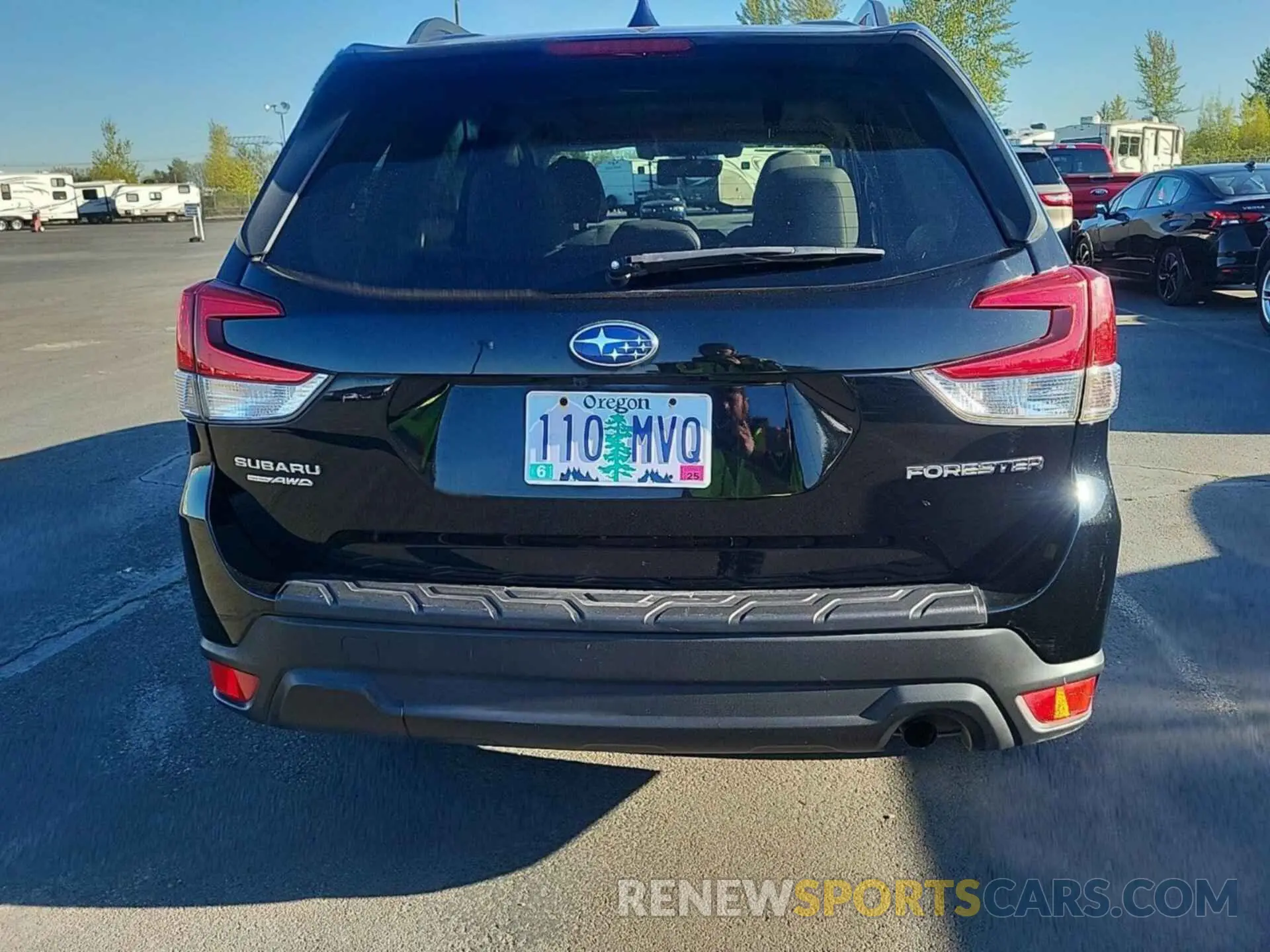 29 Photograph of a damaged car JF2SKAGC5KH566542 SUBARU FORESTER 2019