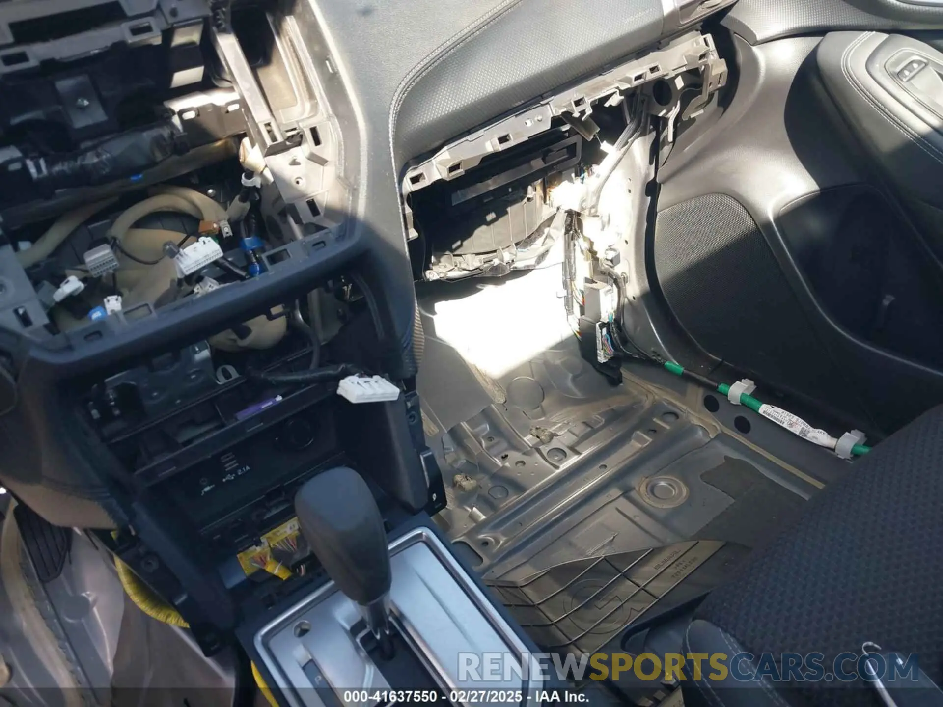 14 Photograph of a damaged car JF2SKAGC7KH409224 SUBARU FORESTER 2019