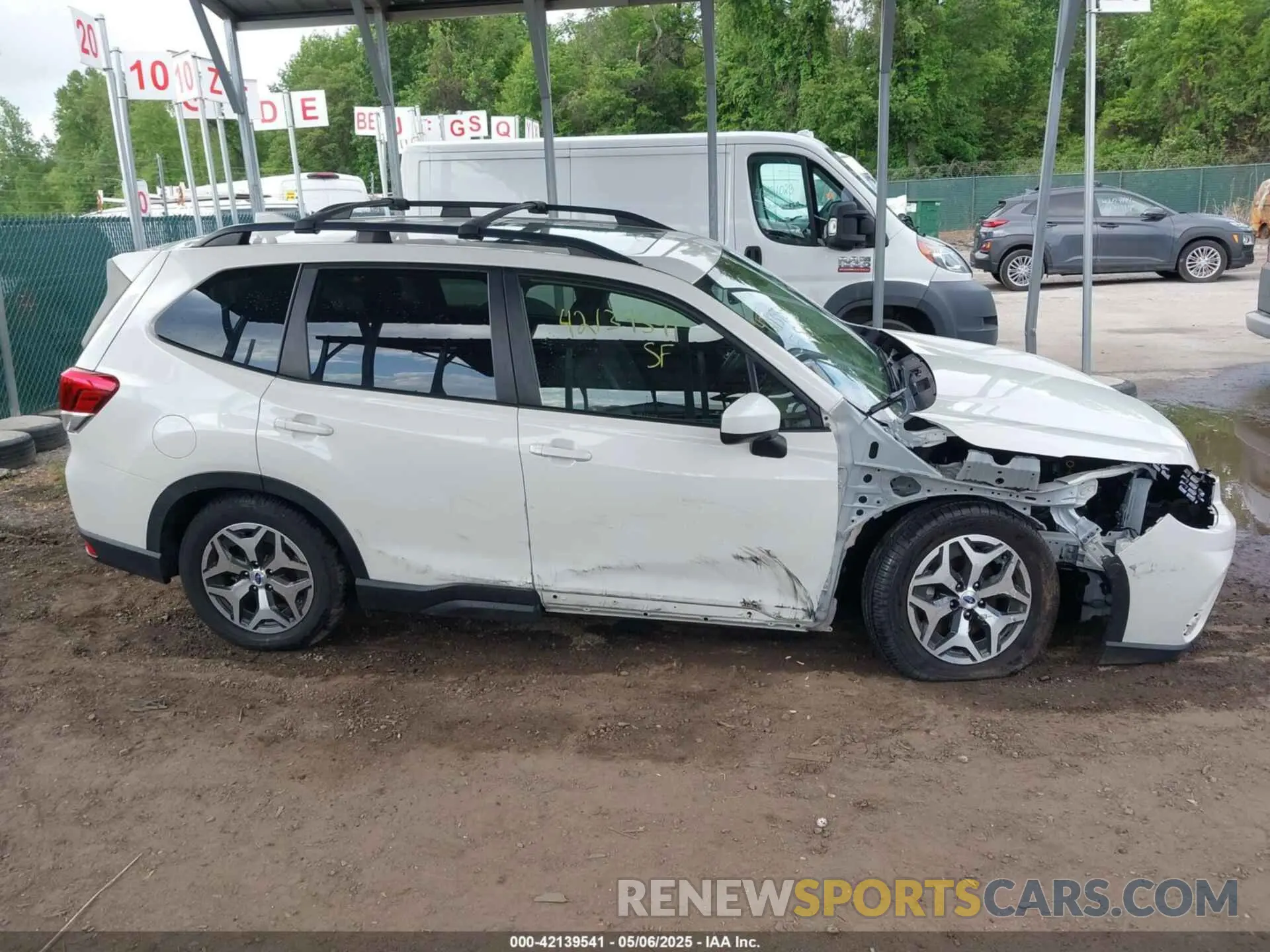 14 Photograph of a damaged car JF2SKAGC7KH469634 SUBARU FORESTER 2019