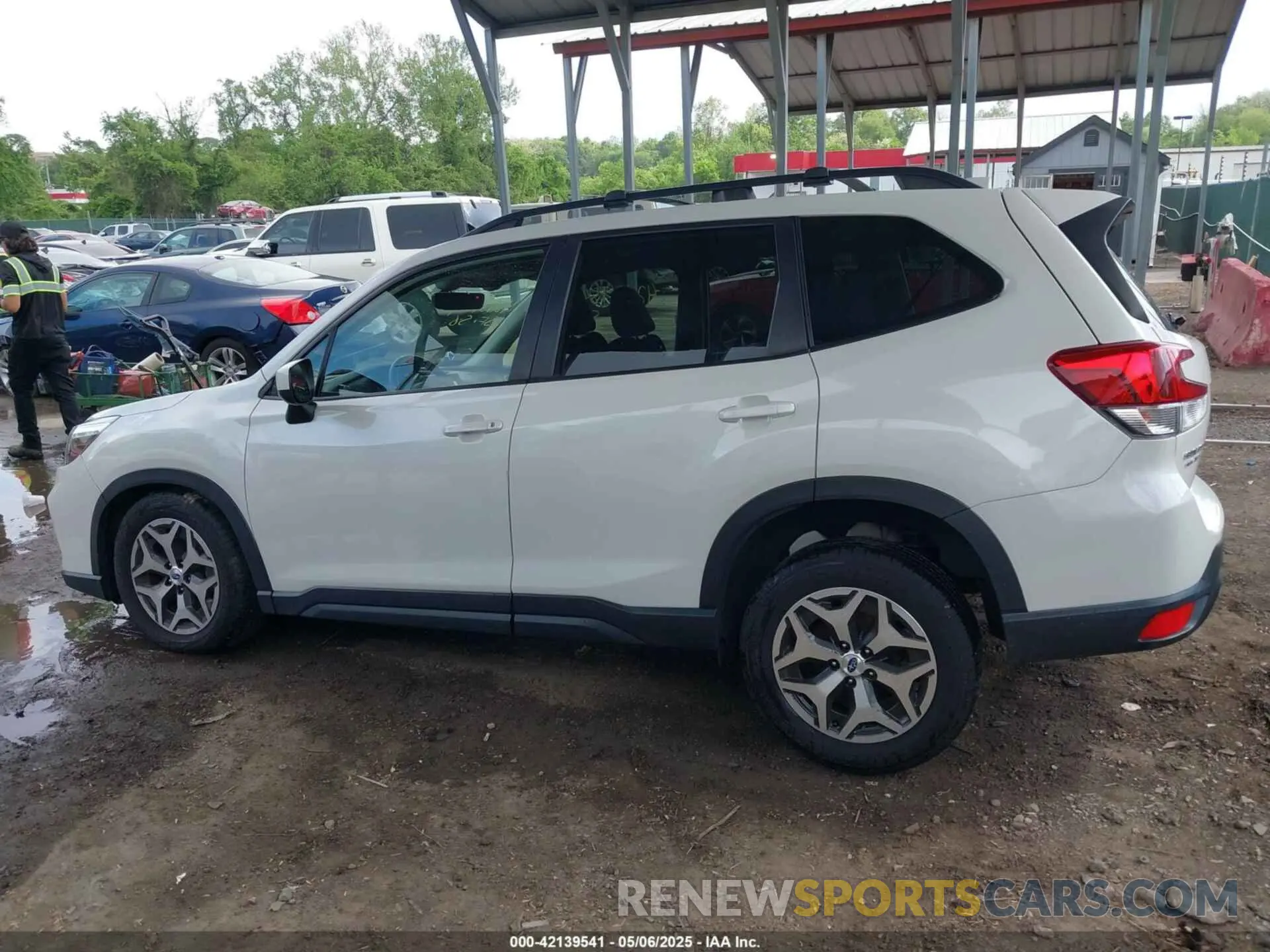 15 Photograph of a damaged car JF2SKAGC7KH469634 SUBARU FORESTER 2019