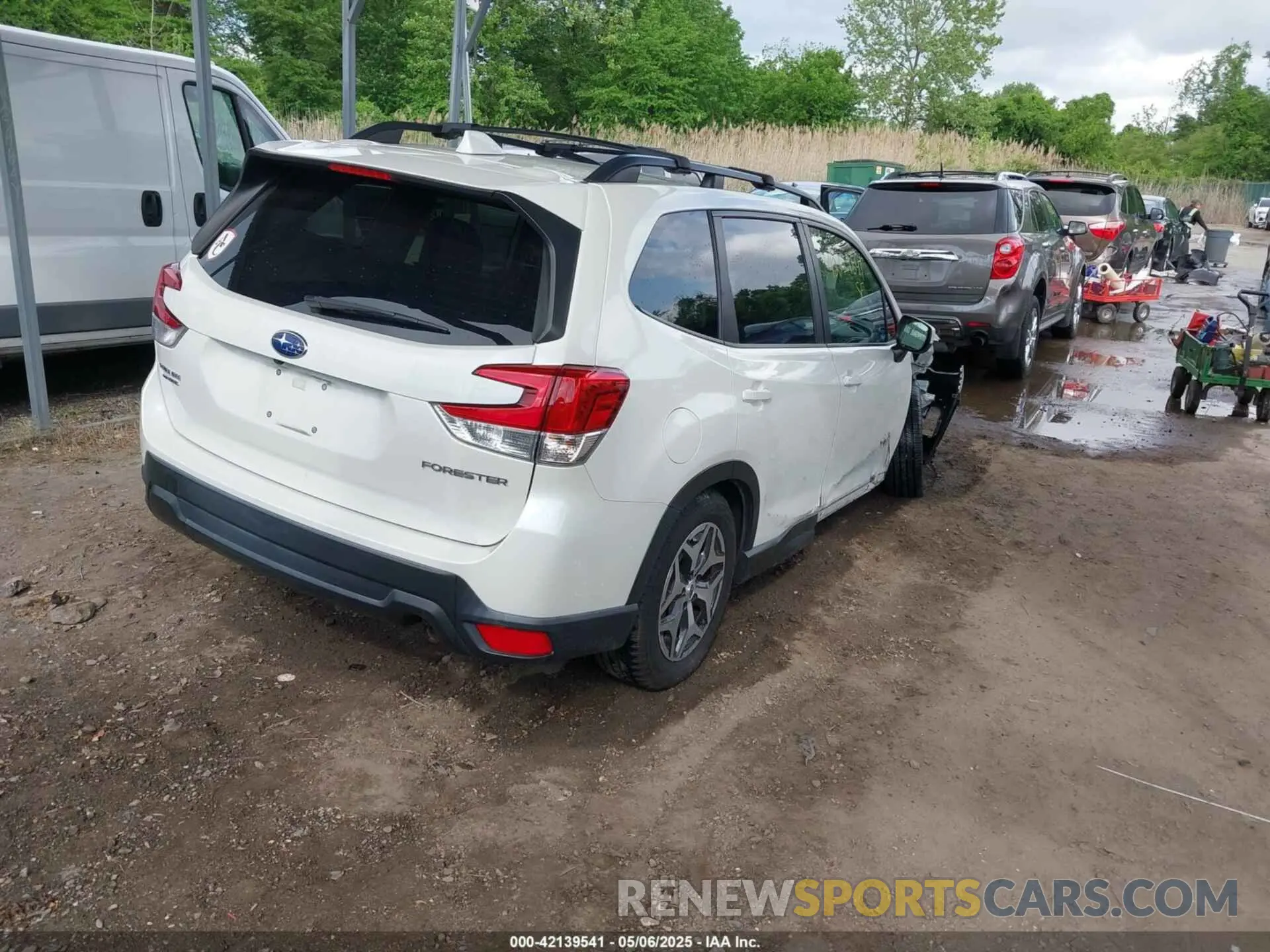 4 Photograph of a damaged car JF2SKAGC7KH469634 SUBARU FORESTER 2019