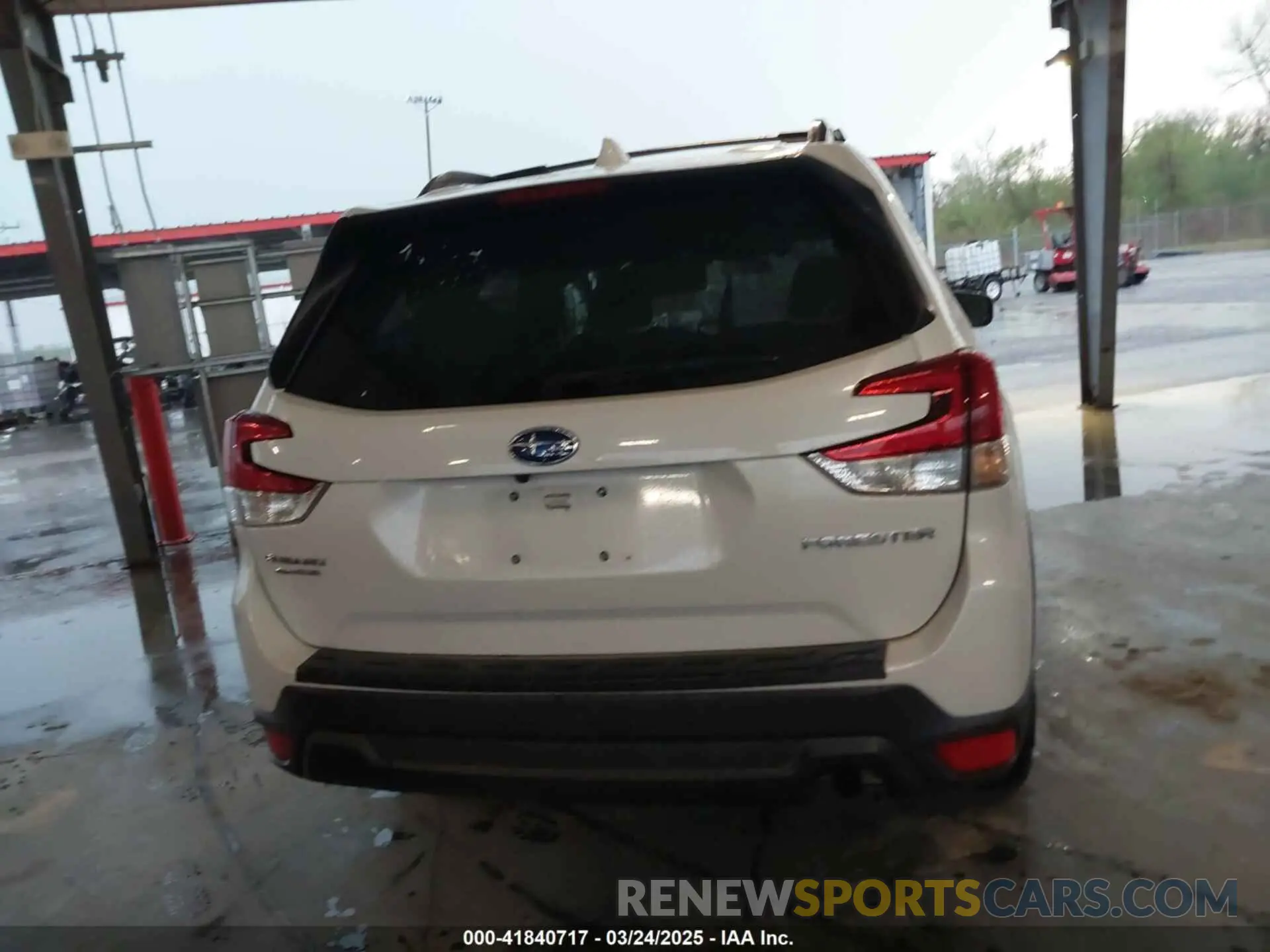 15 Photograph of a damaged car JF2SKAGC7KH533557 SUBARU FORESTER 2019