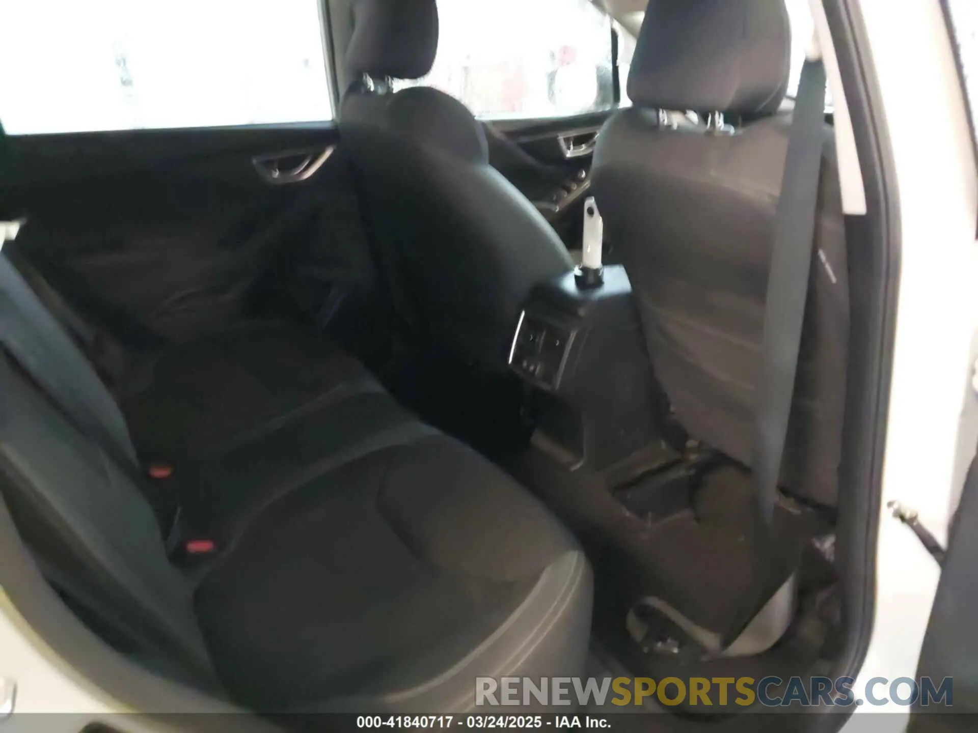 8 Photograph of a damaged car JF2SKAGC7KH533557 SUBARU FORESTER 2019