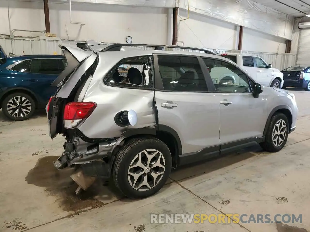 3 Photograph of a damaged car JF2SKAGC8KH410687 SUBARU FORESTER 2019