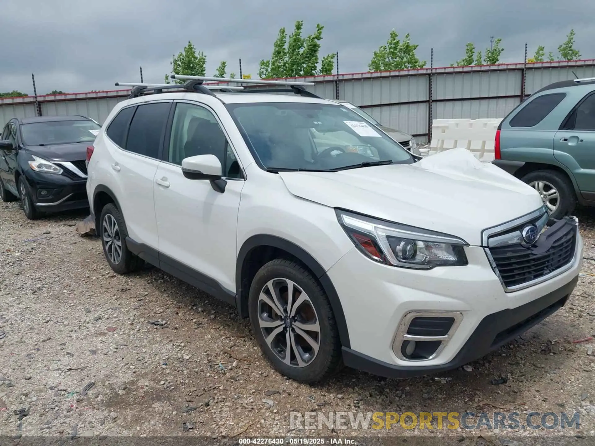 1 Photograph of a damaged car JF2SKASCXKH548464 SUBARU FORESTER 2019