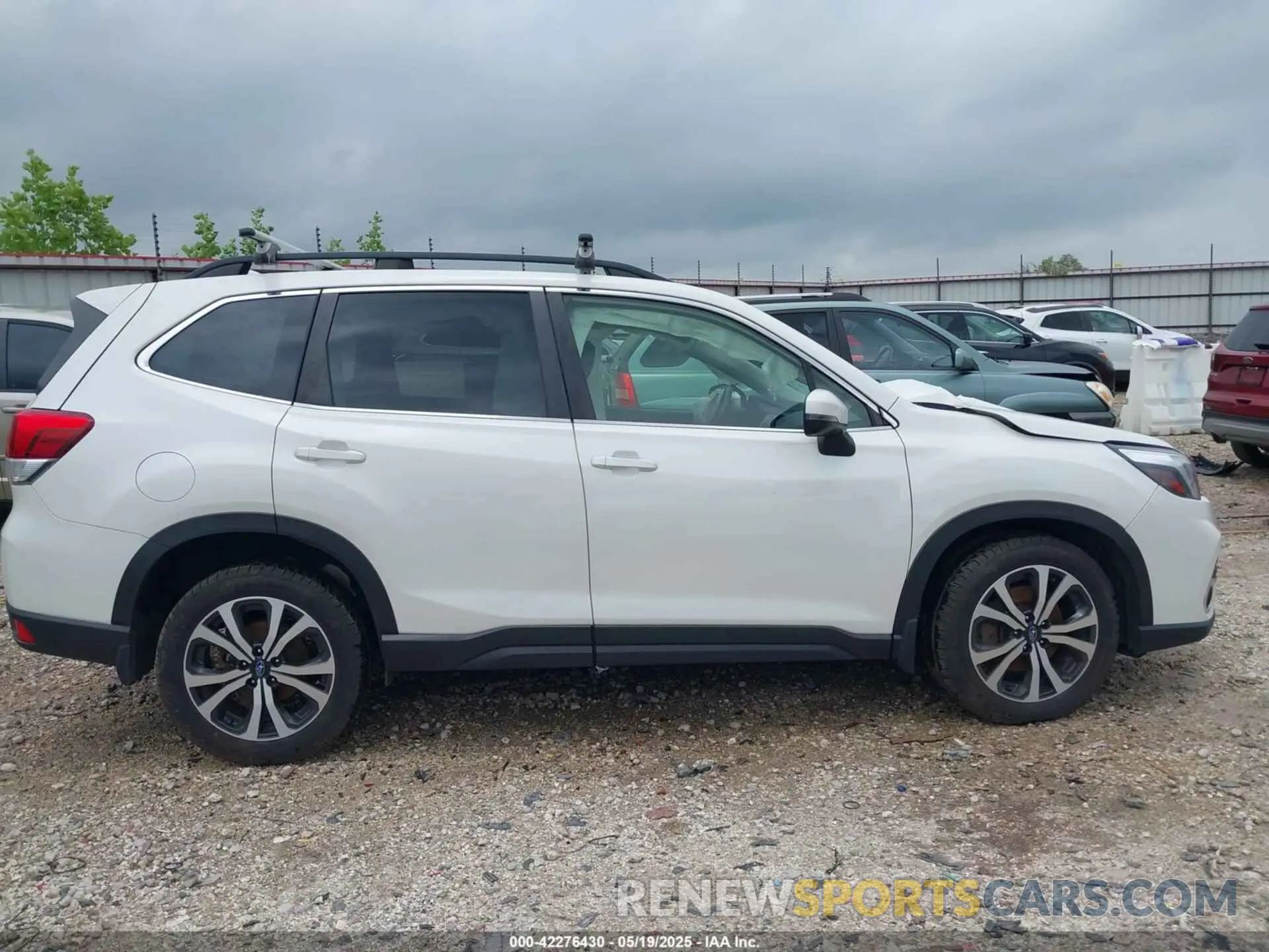 13 Photograph of a damaged car JF2SKASCXKH548464 SUBARU FORESTER 2019