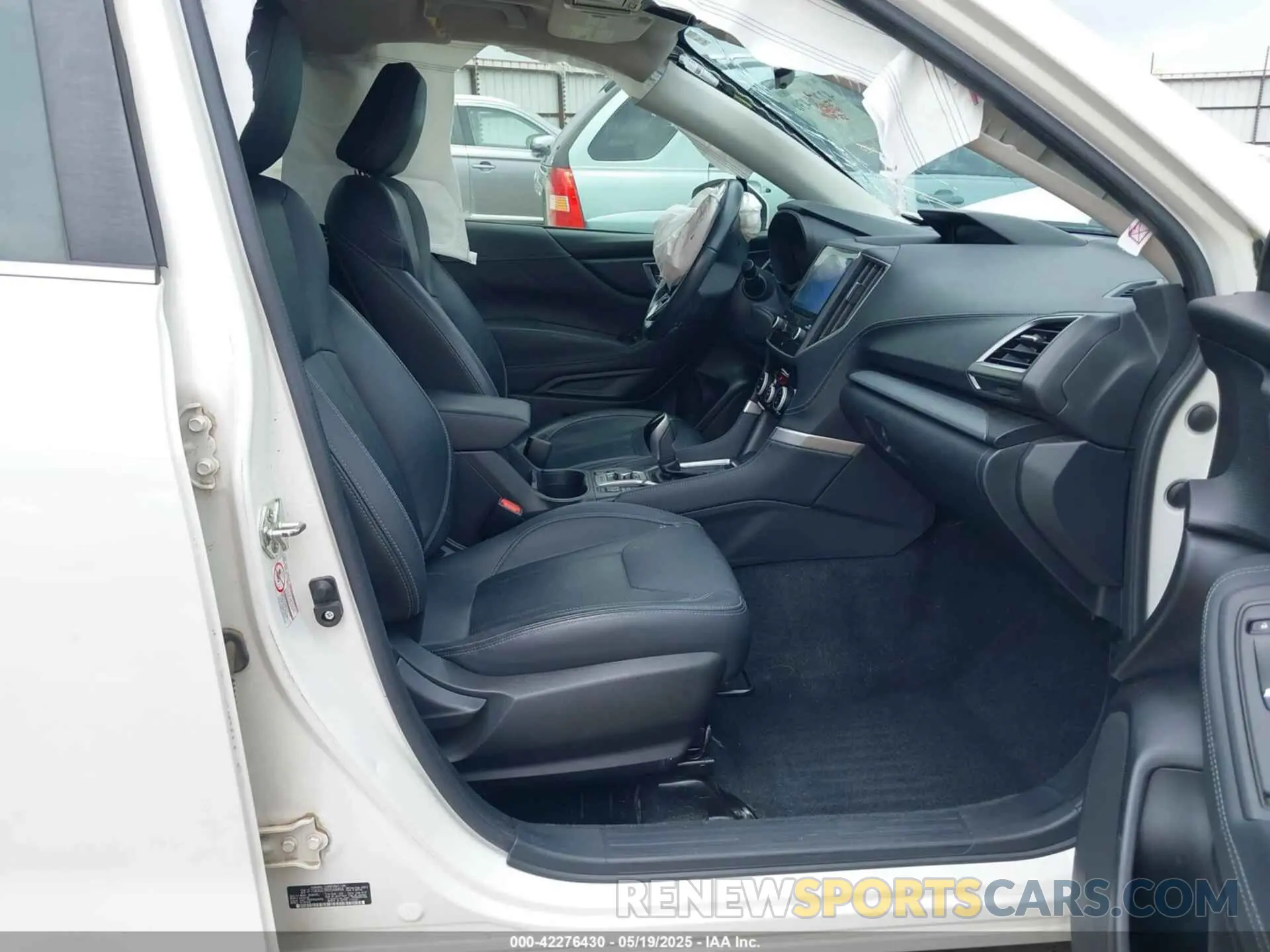5 Photograph of a damaged car JF2SKASCXKH548464 SUBARU FORESTER 2019
