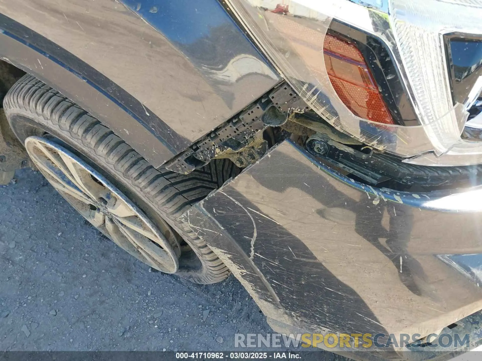 18 Photograph of a damaged car JF2SKAUC1KH583794 SUBARU FORESTER 2019