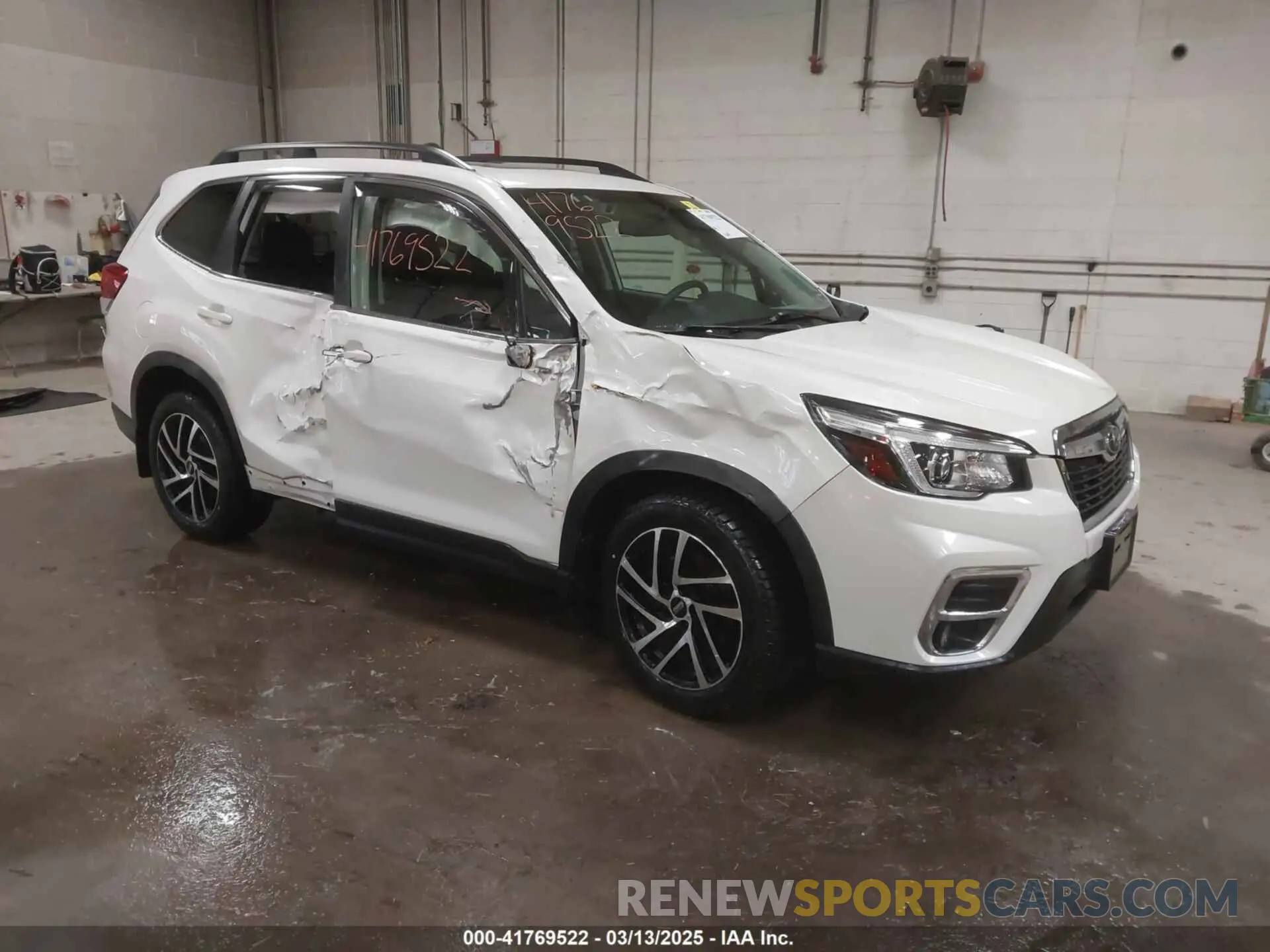 1 Photograph of a damaged car JF2SKAUC3KH526772 SUBARU FORESTER 2019