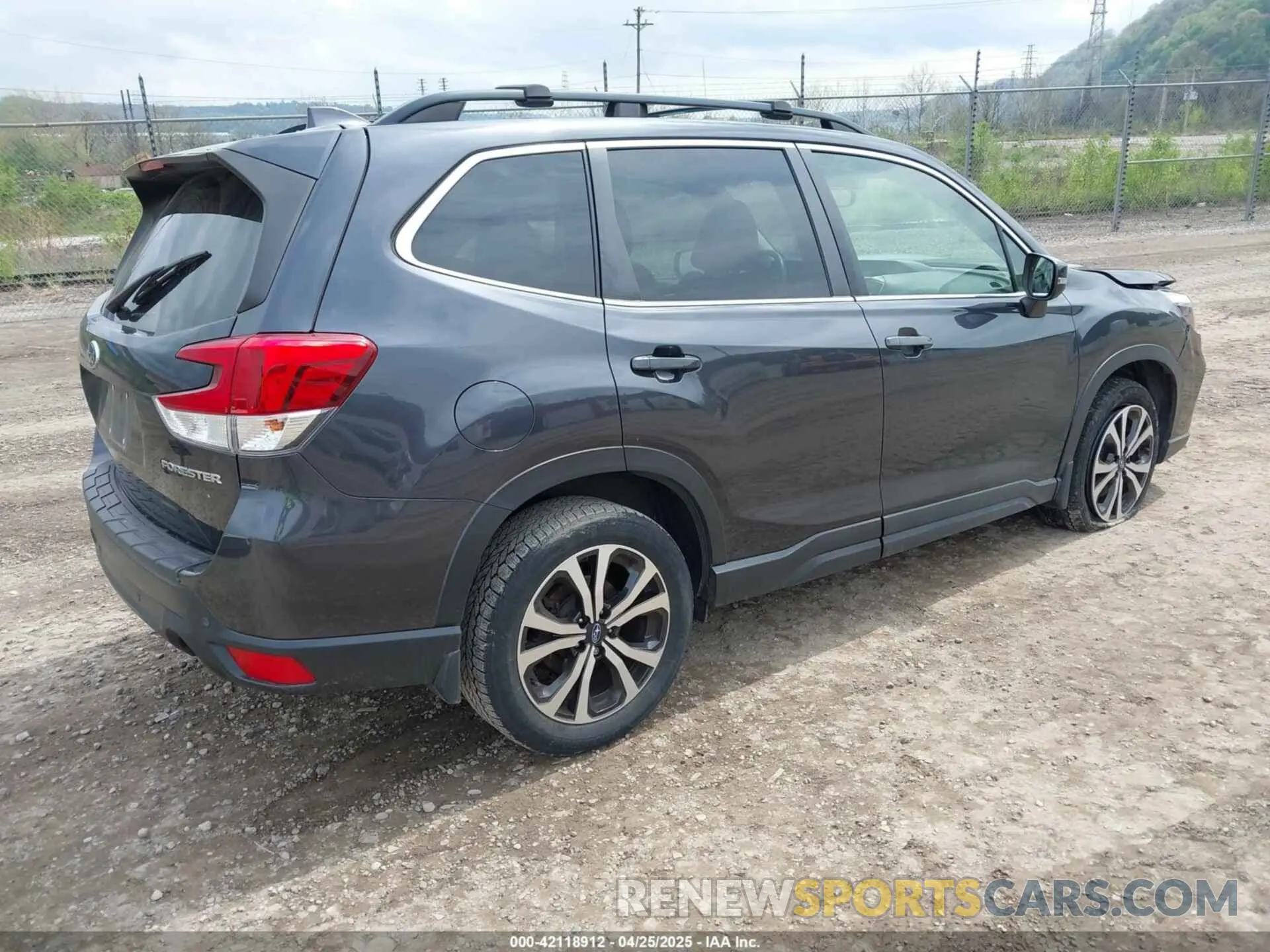 4 Photograph of a damaged car JF2SKAUC3KH555396 SUBARU FORESTER 2019