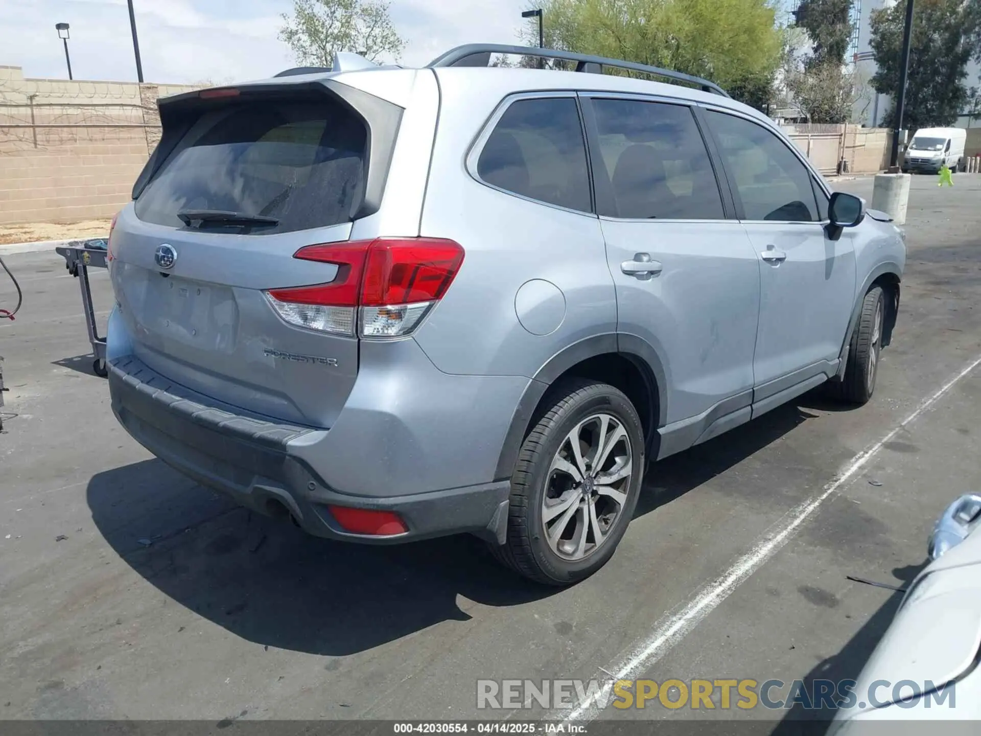 4 Photograph of a damaged car JF2SKAUC8KH542093 SUBARU FORESTER 2019