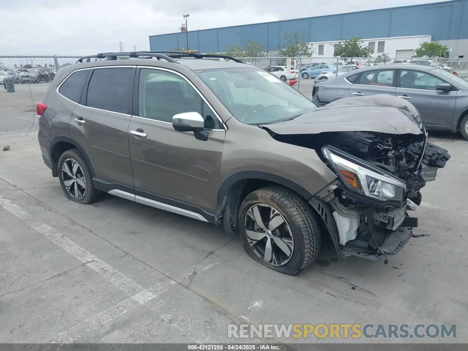 1 Photograph of a damaged car JF2SKAWC6KH495515 SUBARU FORESTER 2019
