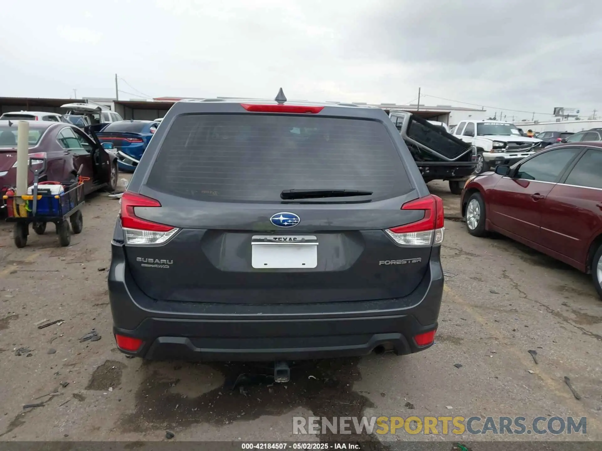 17 Photograph of a damaged car JF2SKAAC3LH459385 SUBARU FORESTER 2020