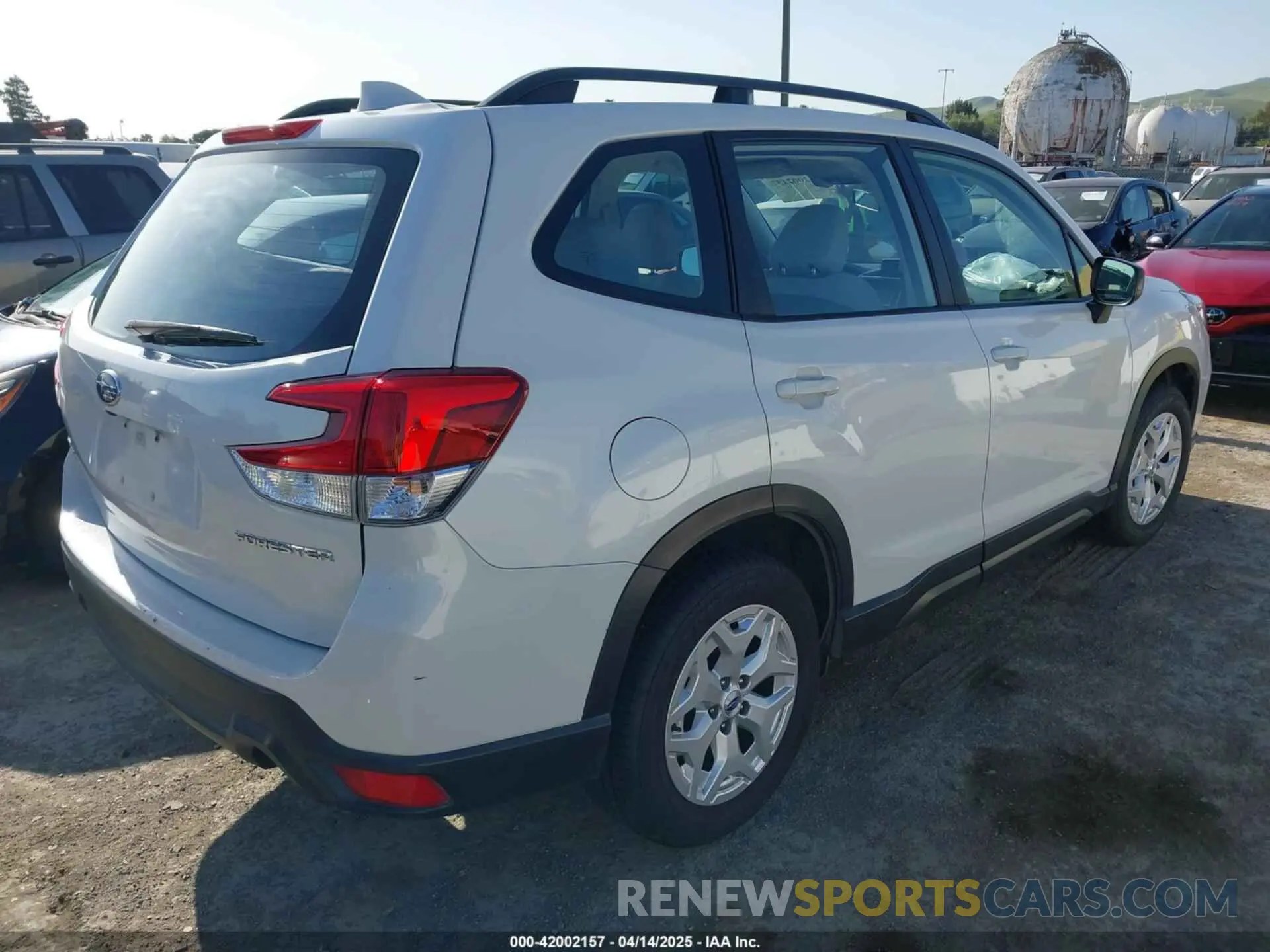 4 Photograph of a damaged car JF2SKADCXLH526608 SUBARU FORESTER 2020