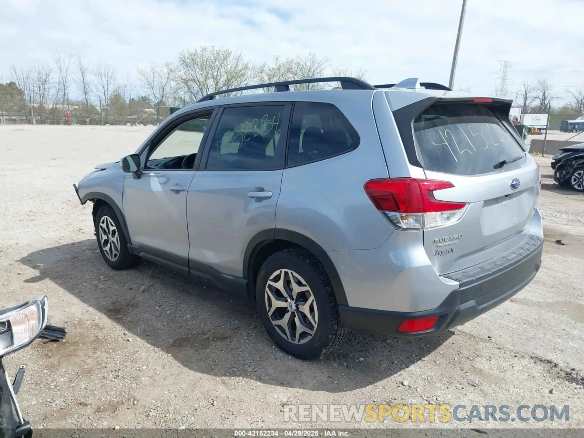 3 Photograph of a damaged car JF2SKAGC0LH556504 SUBARU FORESTER 2020