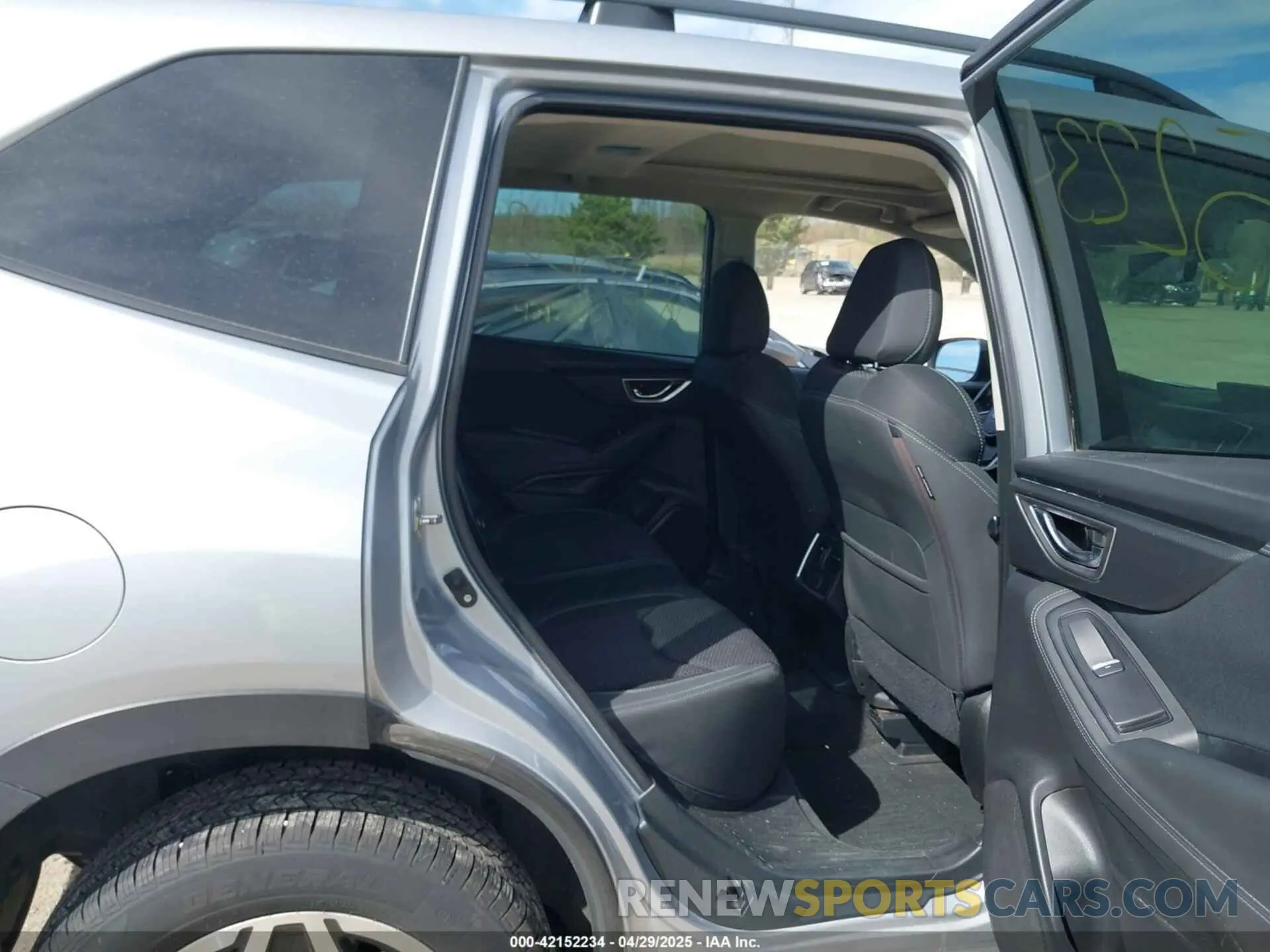 8 Photograph of a damaged car JF2SKAGC0LH556504 SUBARU FORESTER 2020