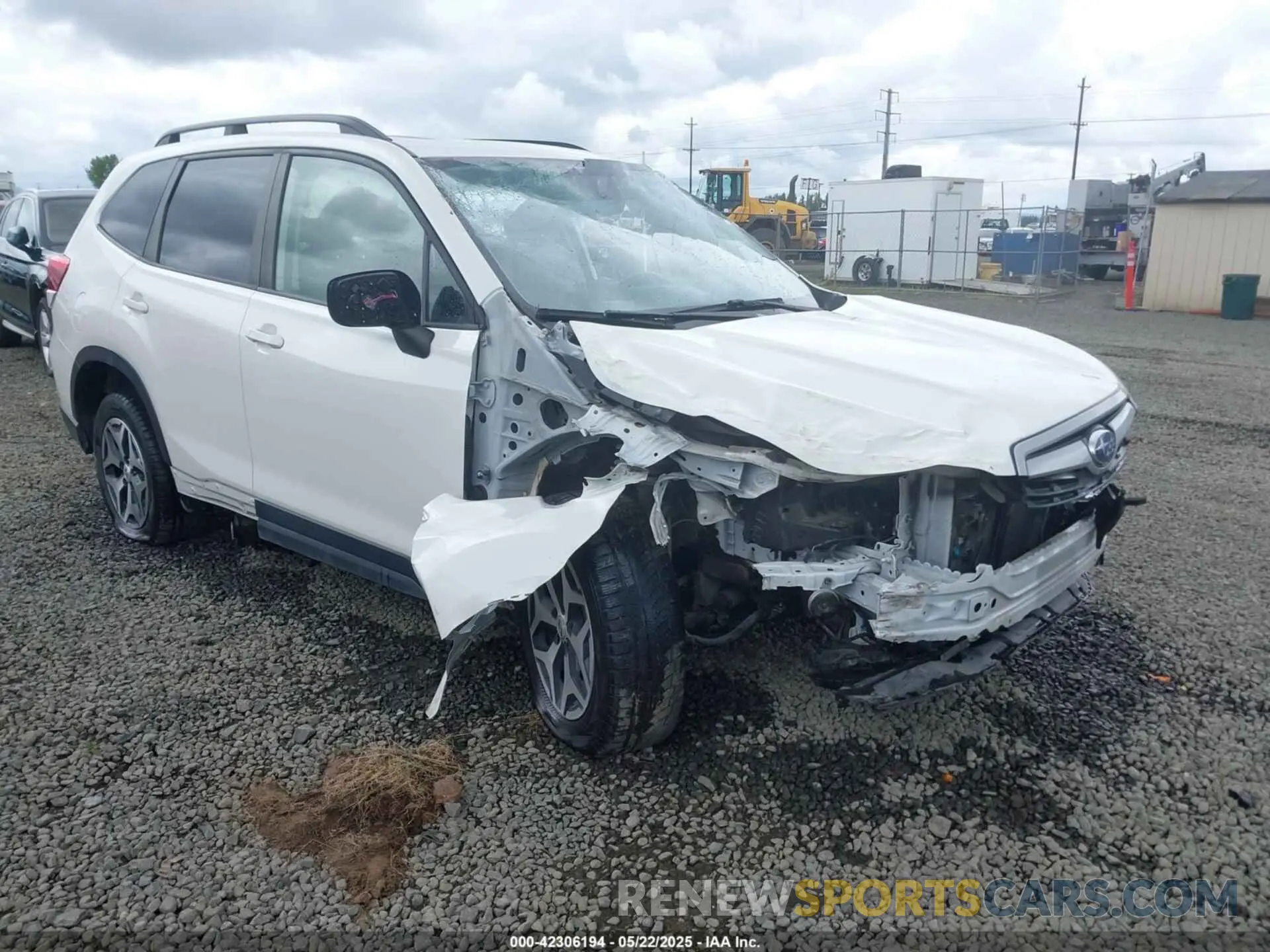 1 Photograph of a damaged car JF2SKAGC2LH529367 SUBARU FORESTER 2020