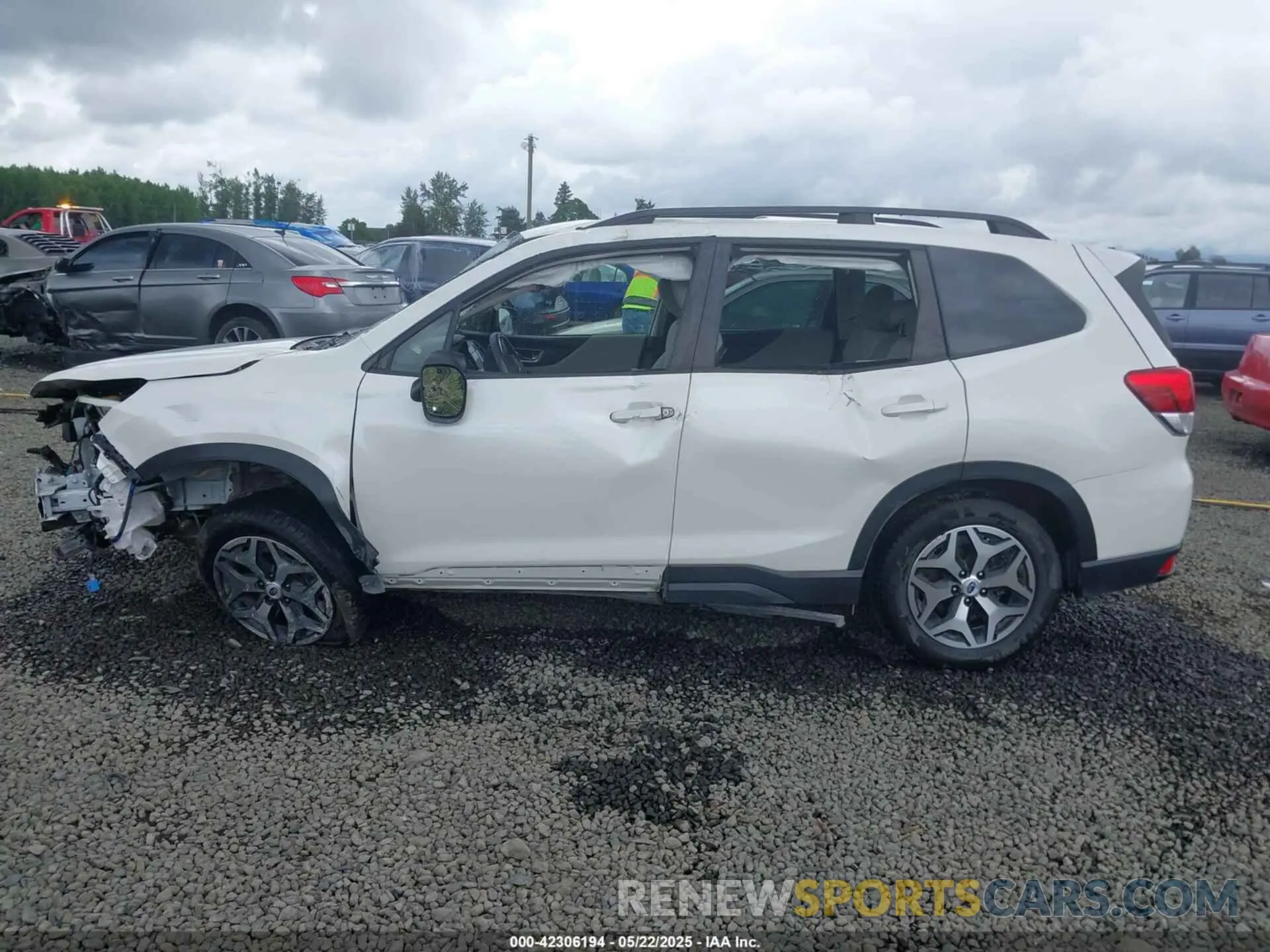 15 Photograph of a damaged car JF2SKAGC2LH529367 SUBARU FORESTER 2020