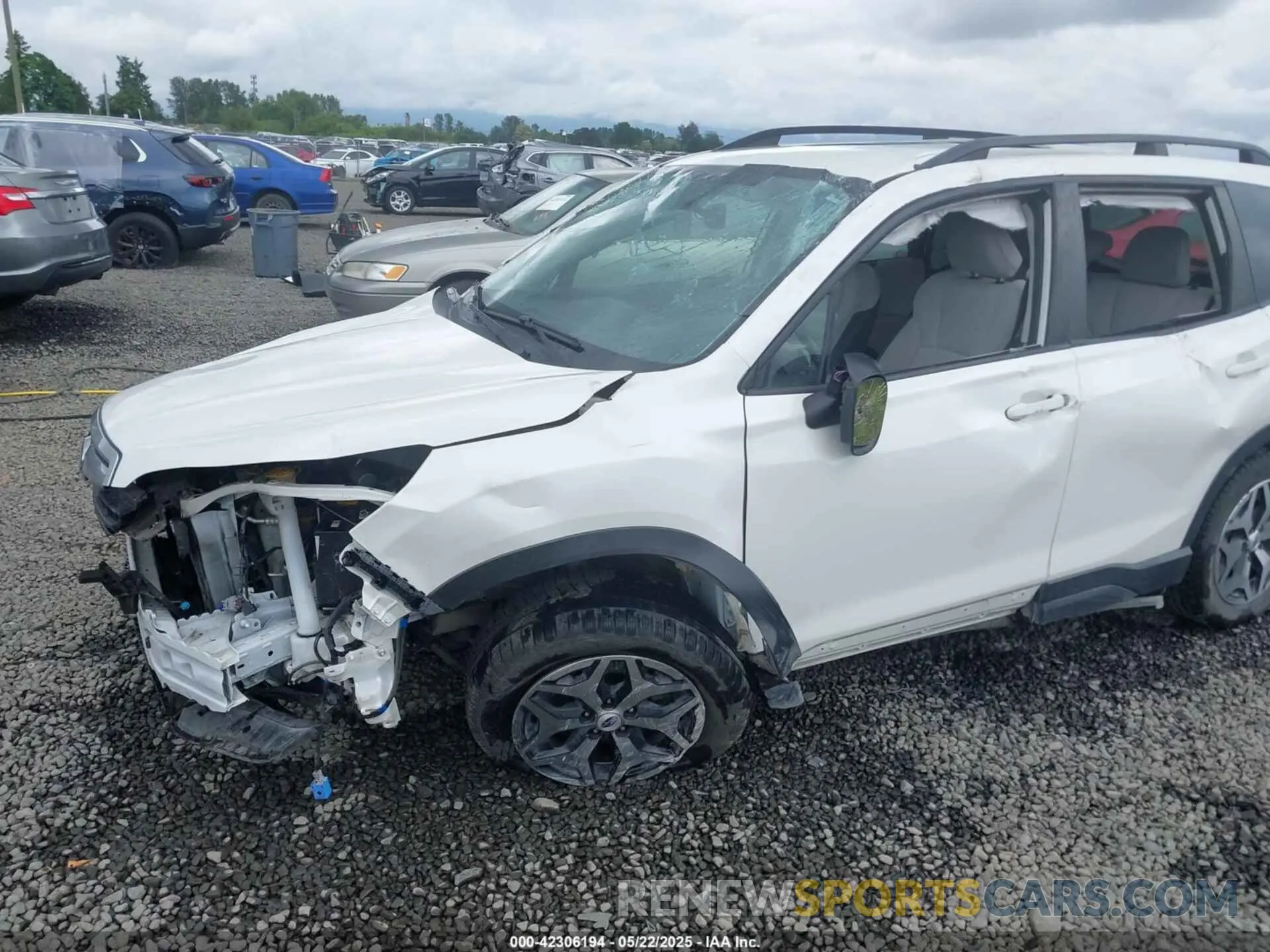 18 Photograph of a damaged car JF2SKAGC2LH529367 SUBARU FORESTER 2020