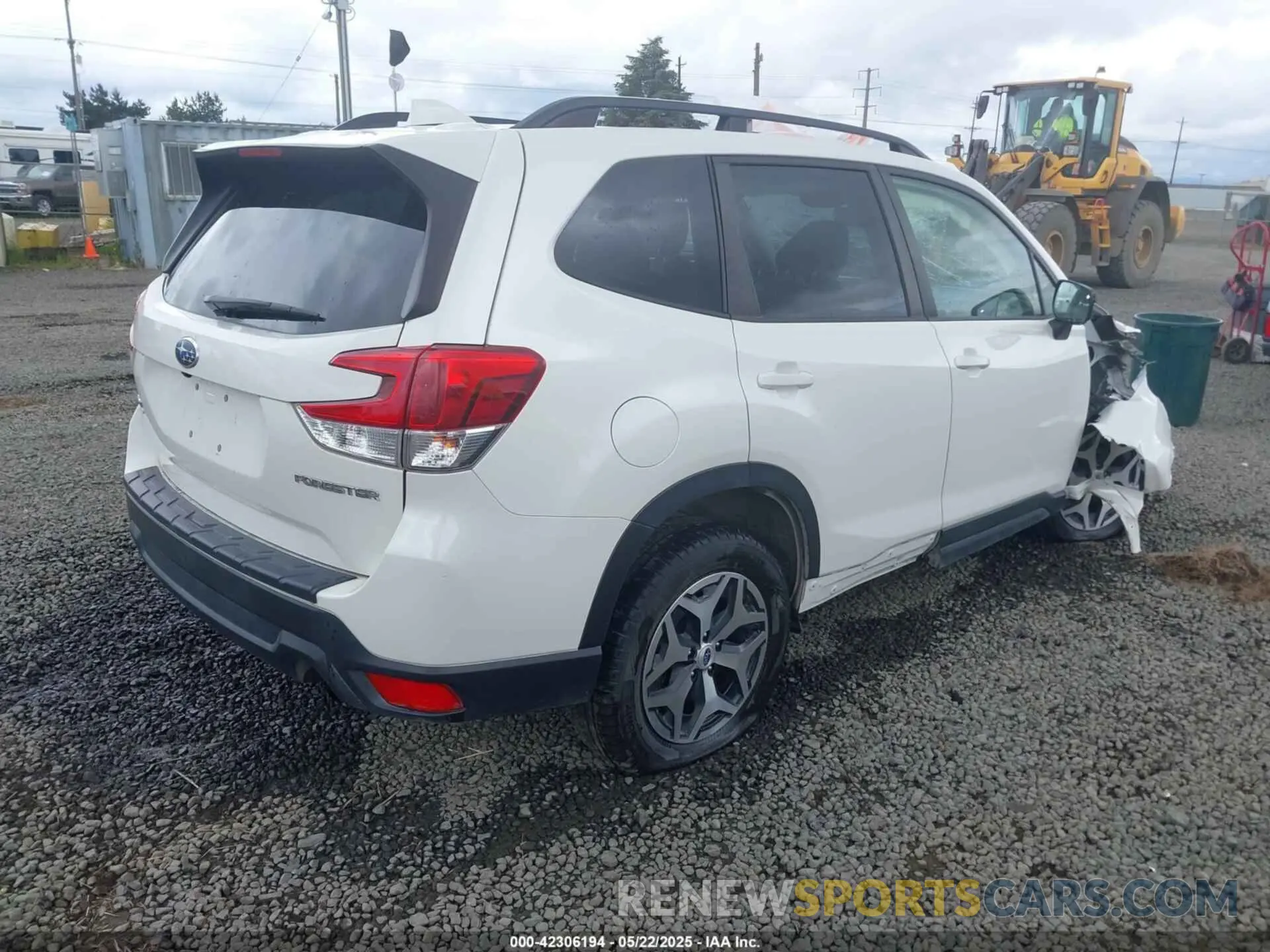 4 Photograph of a damaged car JF2SKAGC2LH529367 SUBARU FORESTER 2020