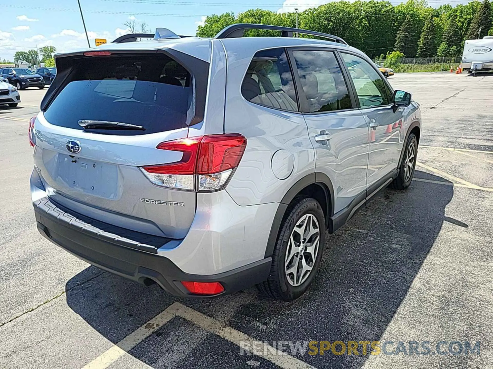 6 Photograph of a damaged car JF2SKAGC4LH464845 SUBARU FORESTER 2020