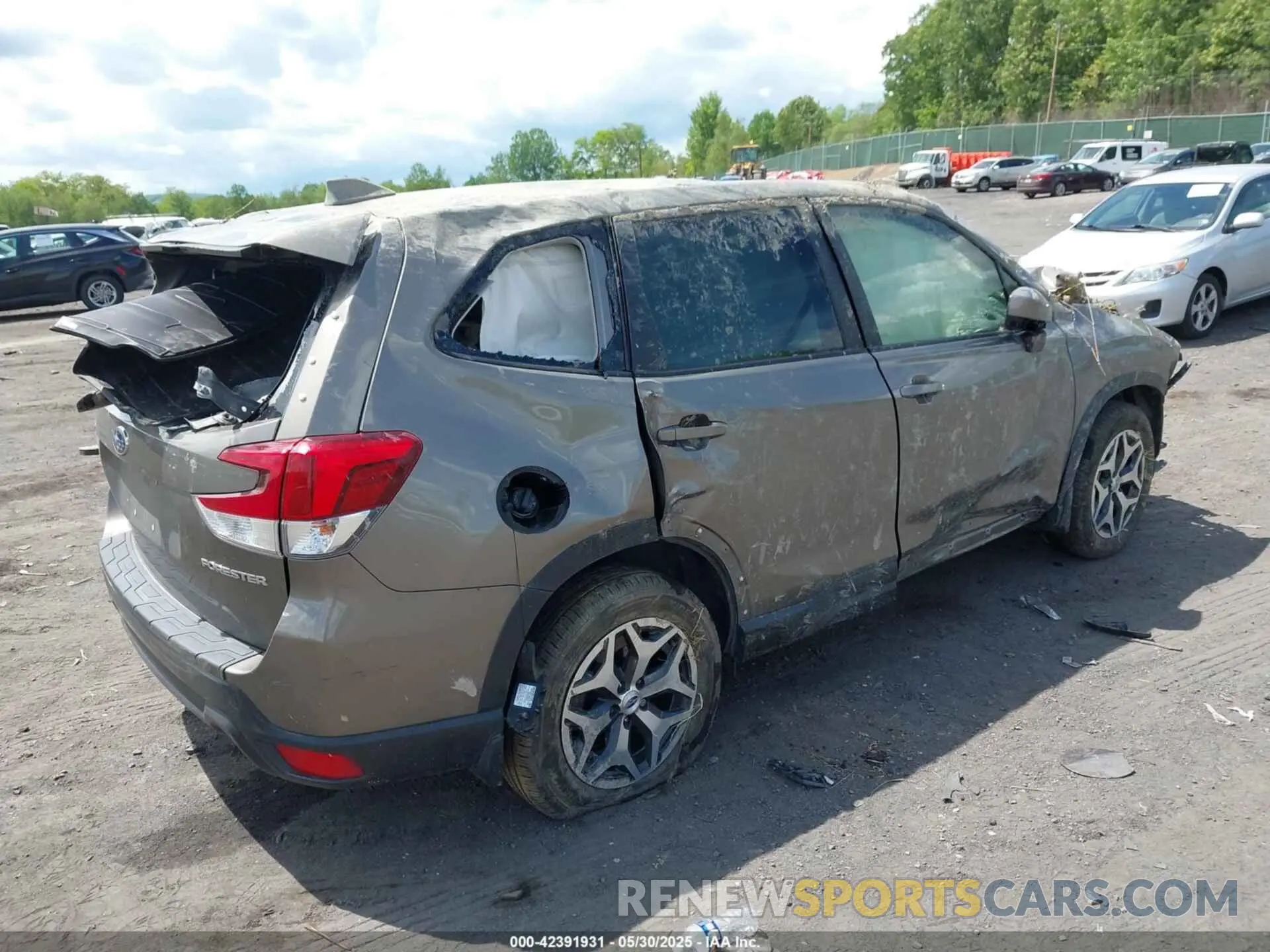 4 Photograph of a damaged car JF2SKAGC7LH478108 SUBARU FORESTER 2020
