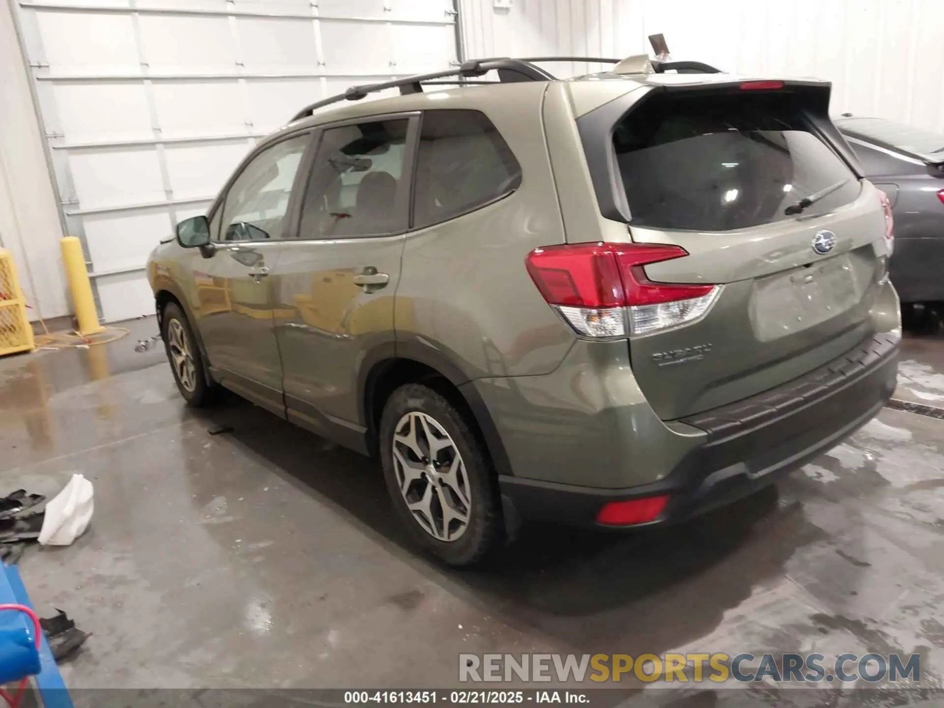 3 Photograph of a damaged car JF2SKAGC7LH534712 SUBARU FORESTER 2020