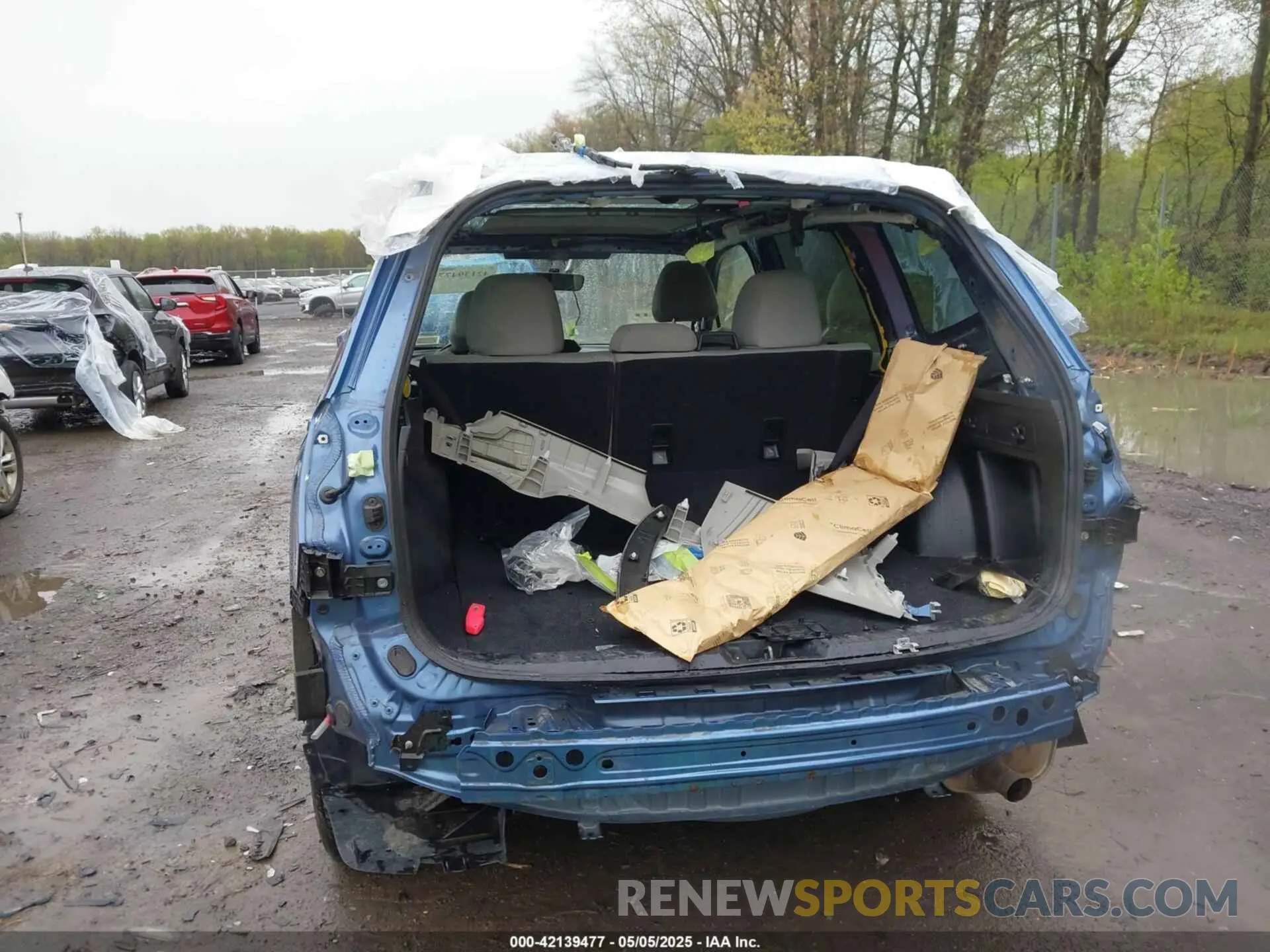 17 Photograph of a damaged car JF2SKAGC8LH579271 SUBARU FORESTER 2020