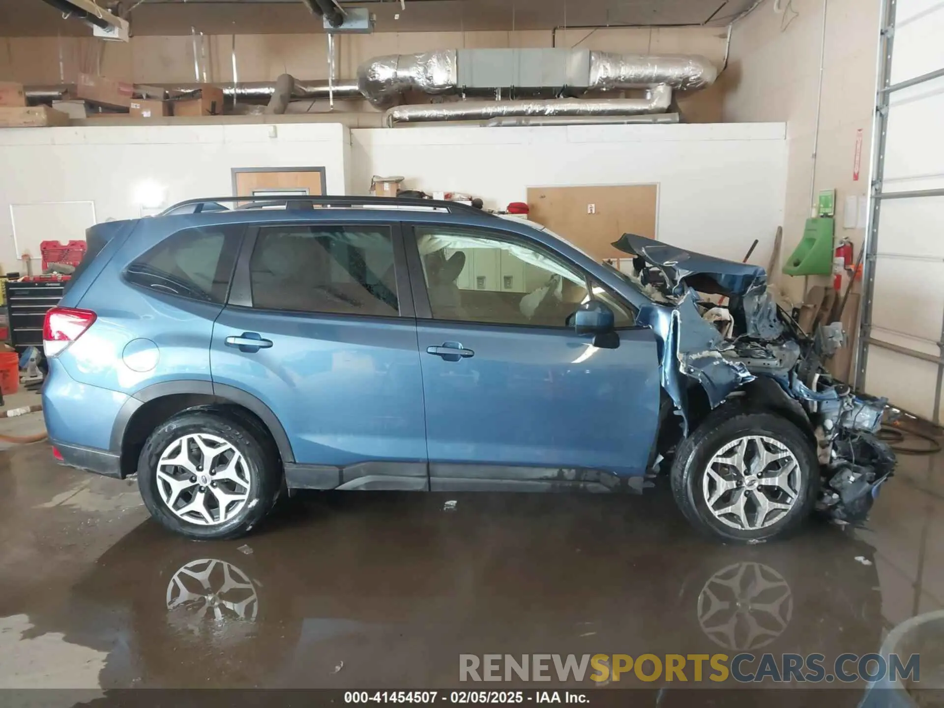 13 Photograph of a damaged car JF2SKAJC0LH553434 SUBARU FORESTER 2020