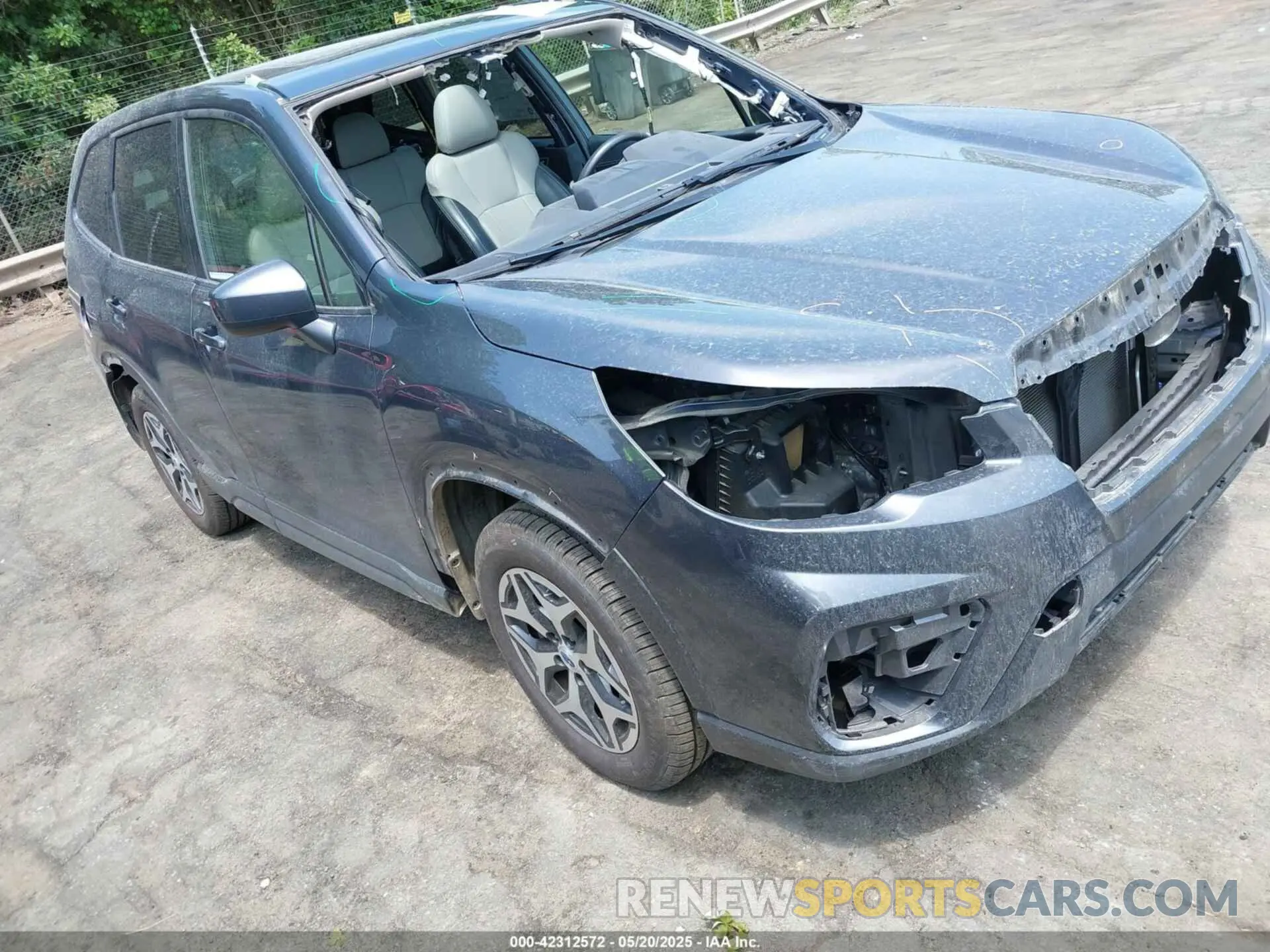 1 Photograph of a damaged car JF2SKAJC1LH403140 SUBARU FORESTER 2020