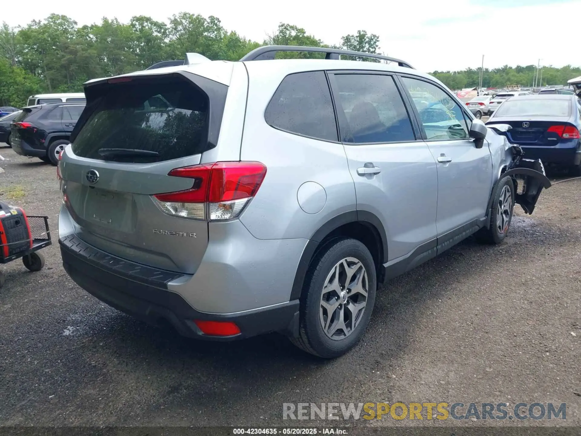 4 Photograph of a damaged car JF2SKAJC1LH457523 SUBARU FORESTER 2020