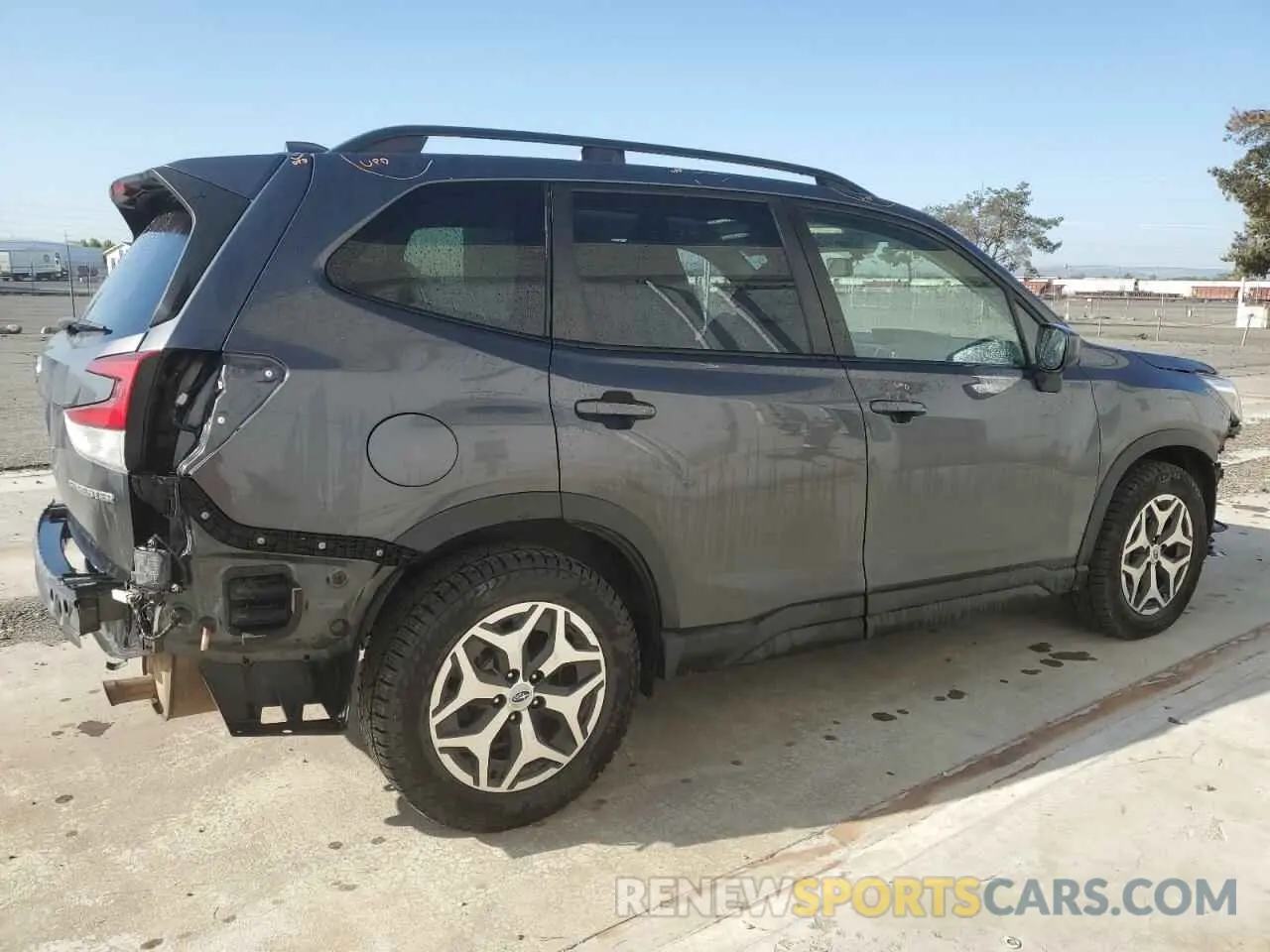 3 Photograph of a damaged car JF2SKAJC2LH518295 SUBARU FORESTER 2020