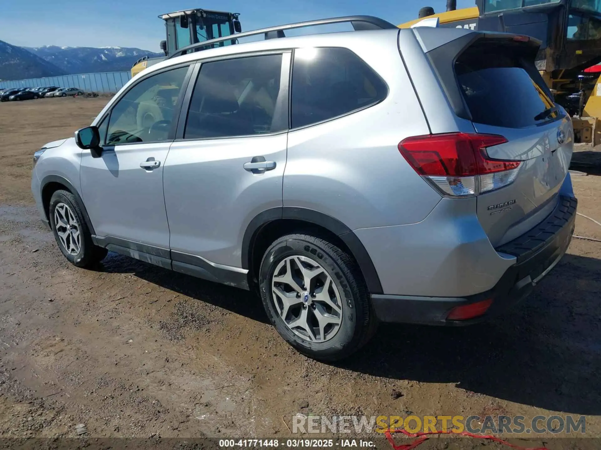 3 Photograph of a damaged car JF2SKAJC2LH520337 SUBARU FORESTER 2020