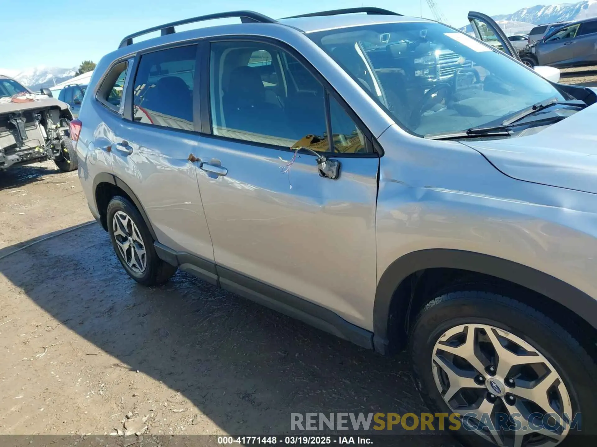 6 Photograph of a damaged car JF2SKAJC2LH520337 SUBARU FORESTER 2020