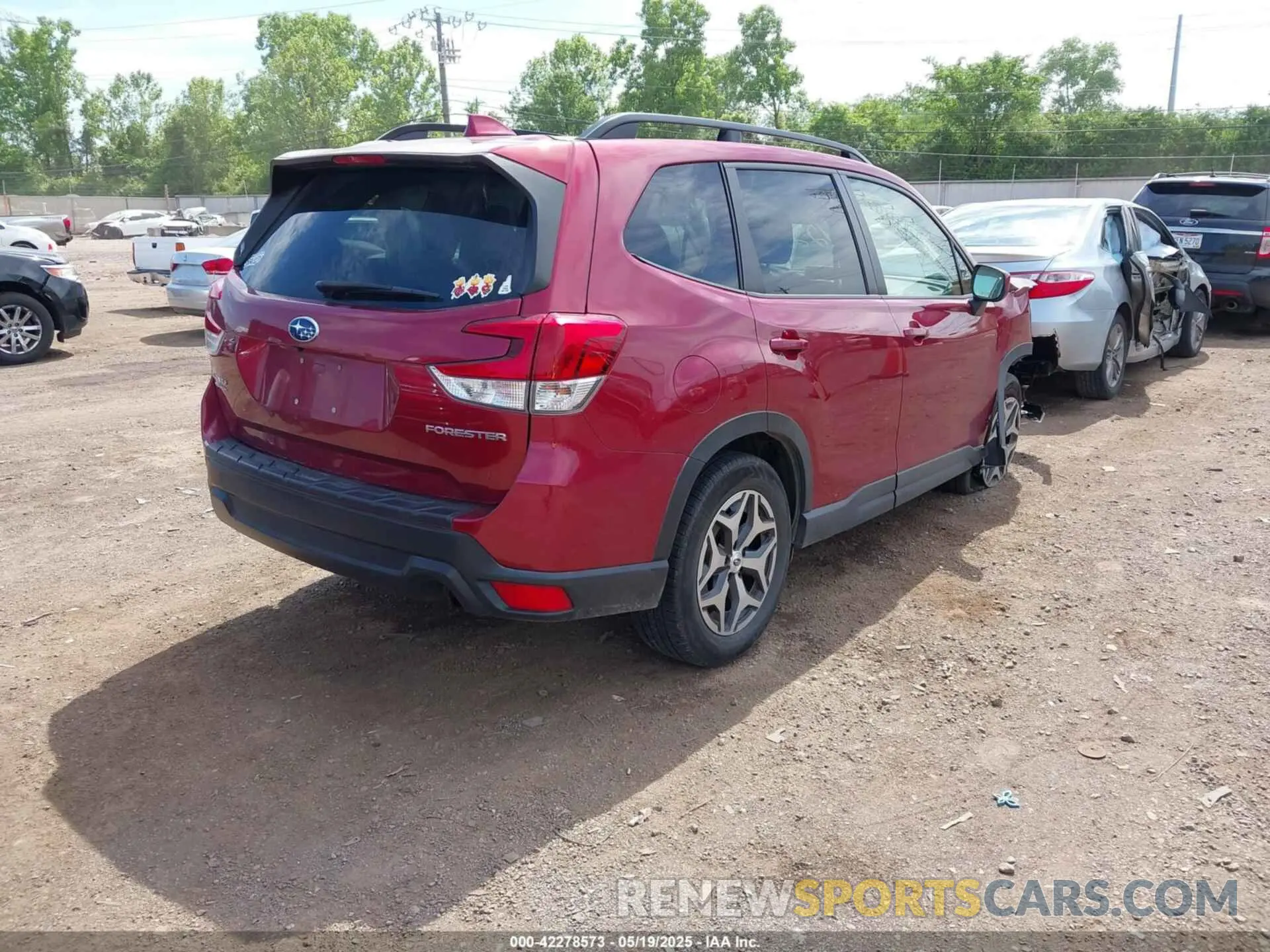 4 Photograph of a damaged car JF2SKAJC2LH590565 SUBARU FORESTER 2020