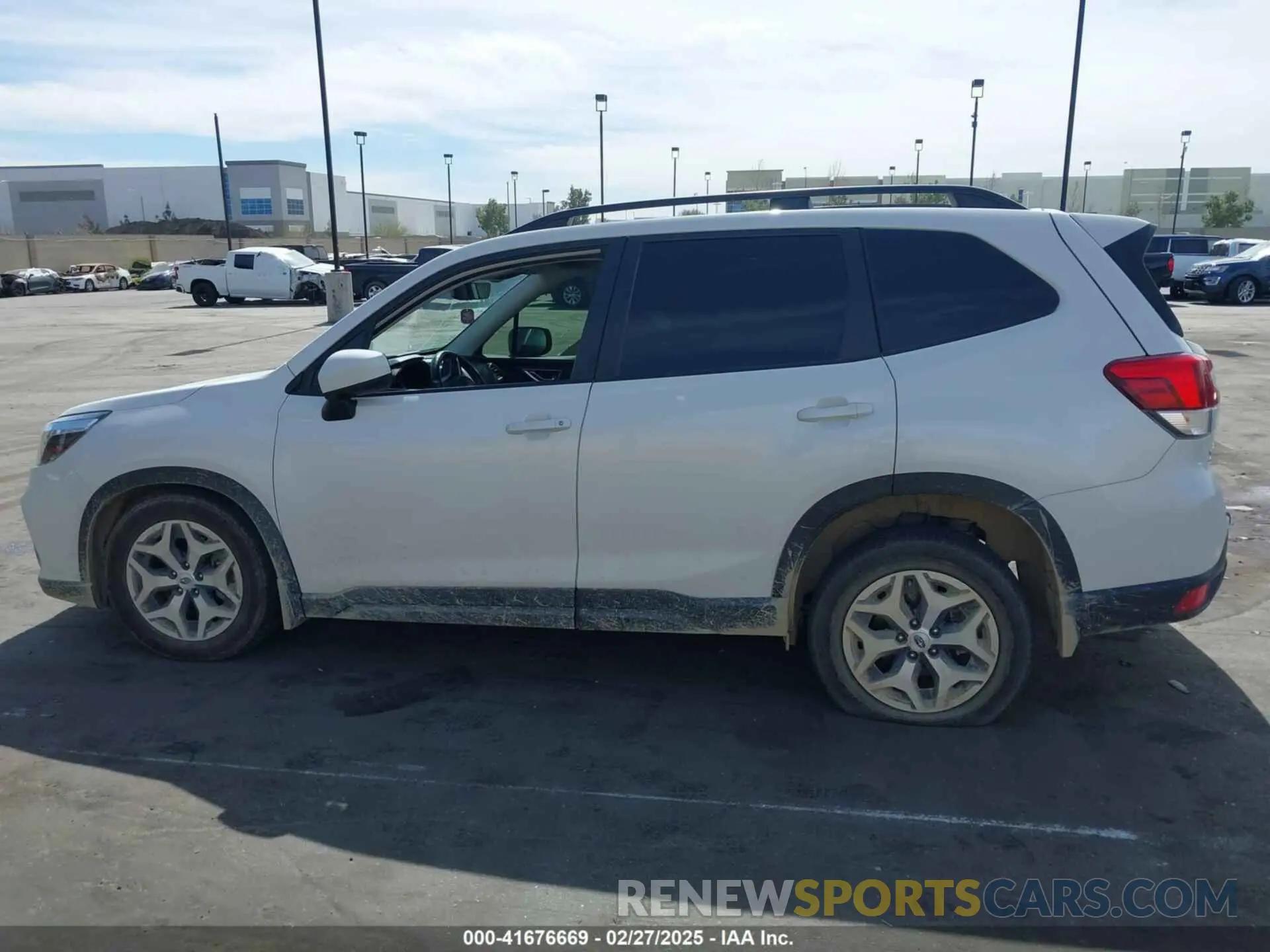 14 Photograph of a damaged car JF2SKAJC4LH581561 SUBARU FORESTER 2020