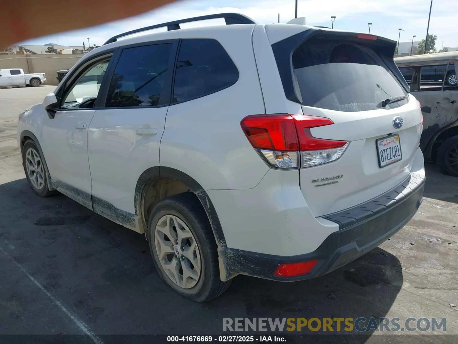 3 Photograph of a damaged car JF2SKAJC4LH581561 SUBARU FORESTER 2020