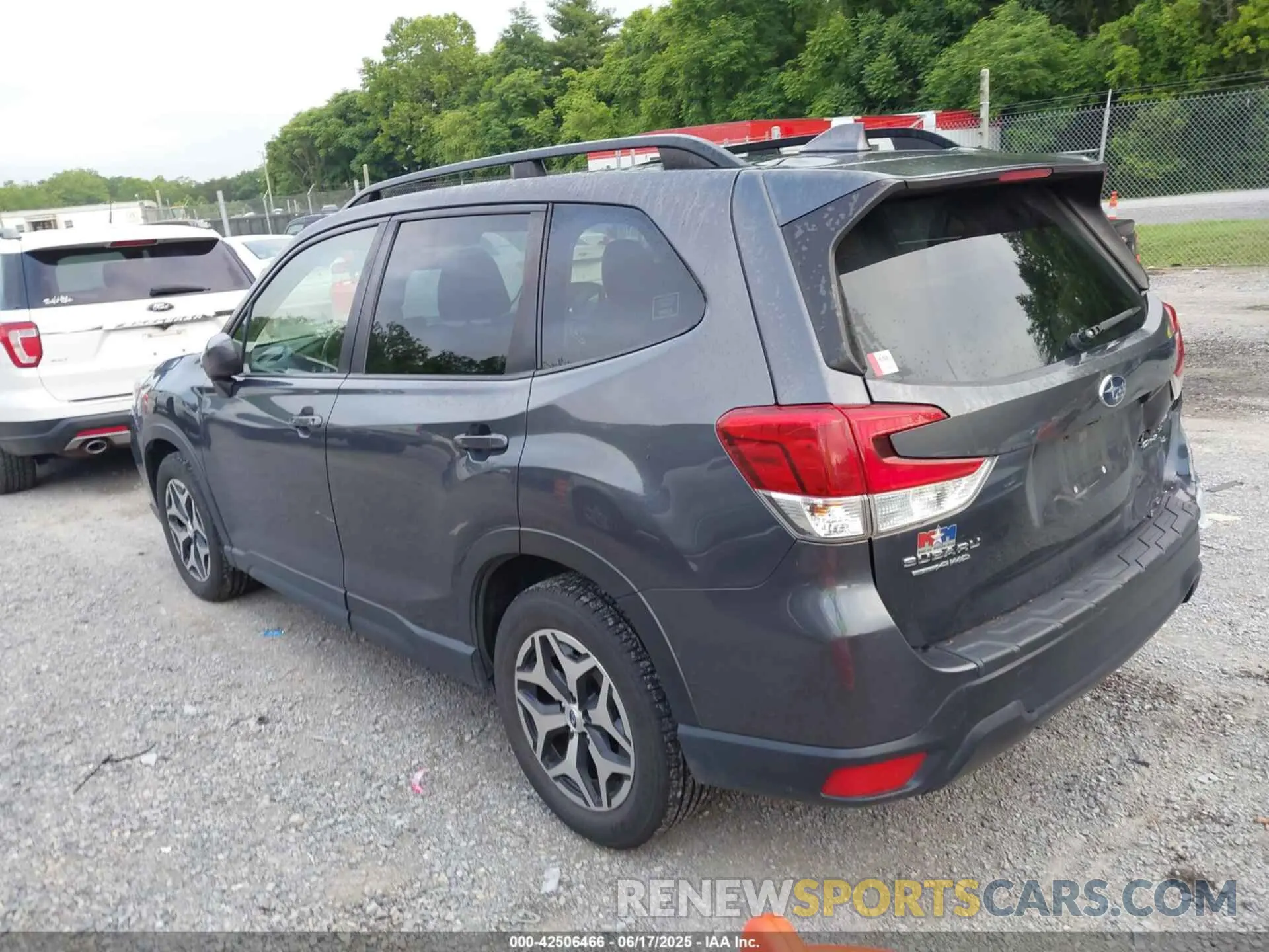 3 Photograph of a damaged car JF2SKAJC8LH413888 SUBARU FORESTER 2020
