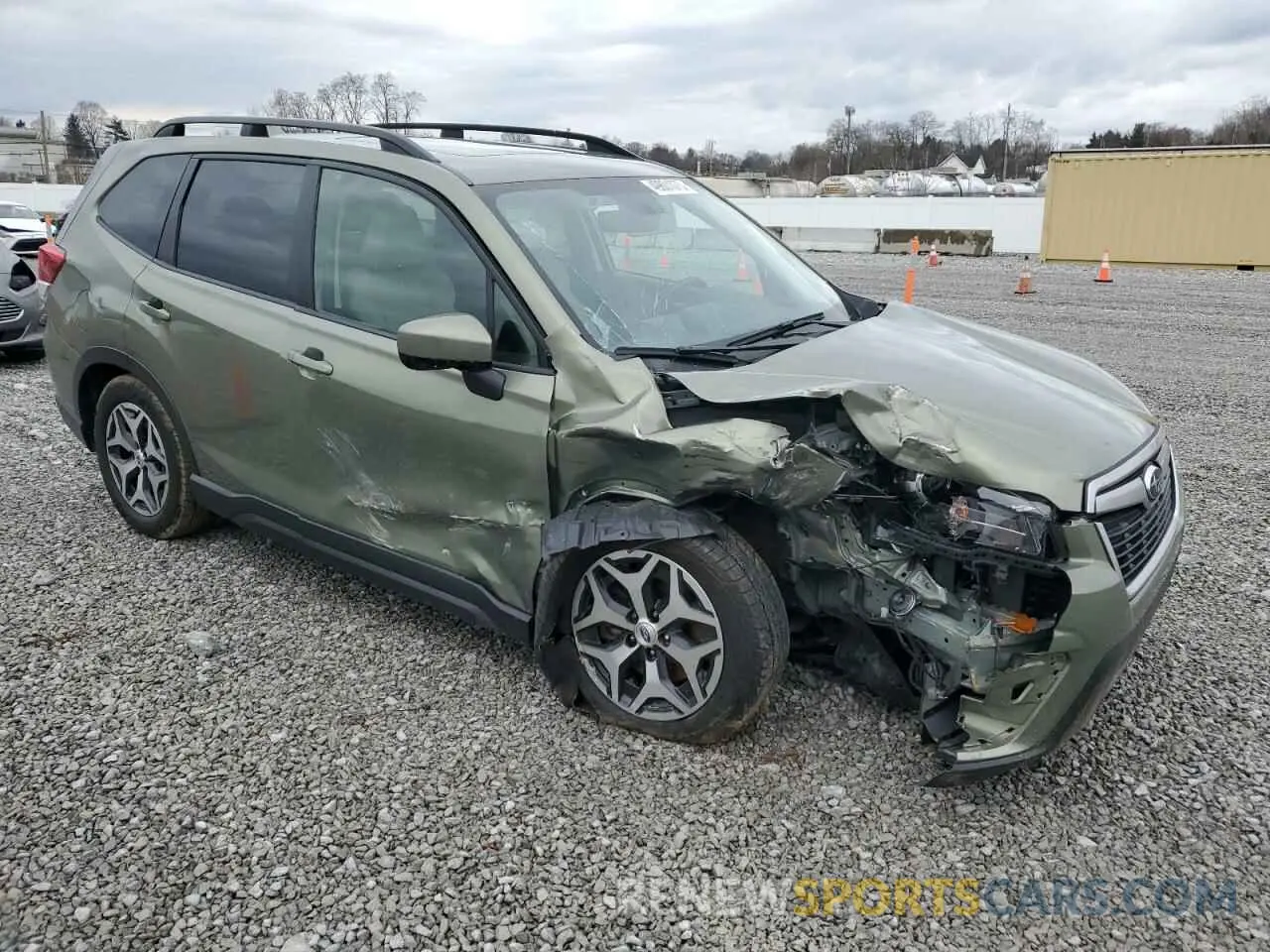 4 Photograph of a damaged car JF2SKAJC8LH420680 SUBARU FORESTER 2020