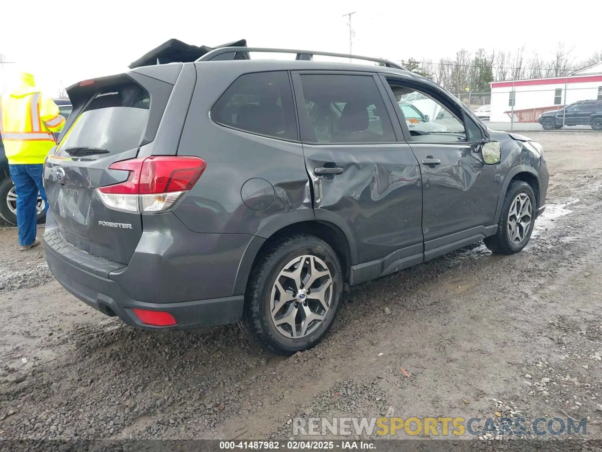 4 Photograph of a damaged car JF2SKAJC9LH421160 SUBARU FORESTER 2020